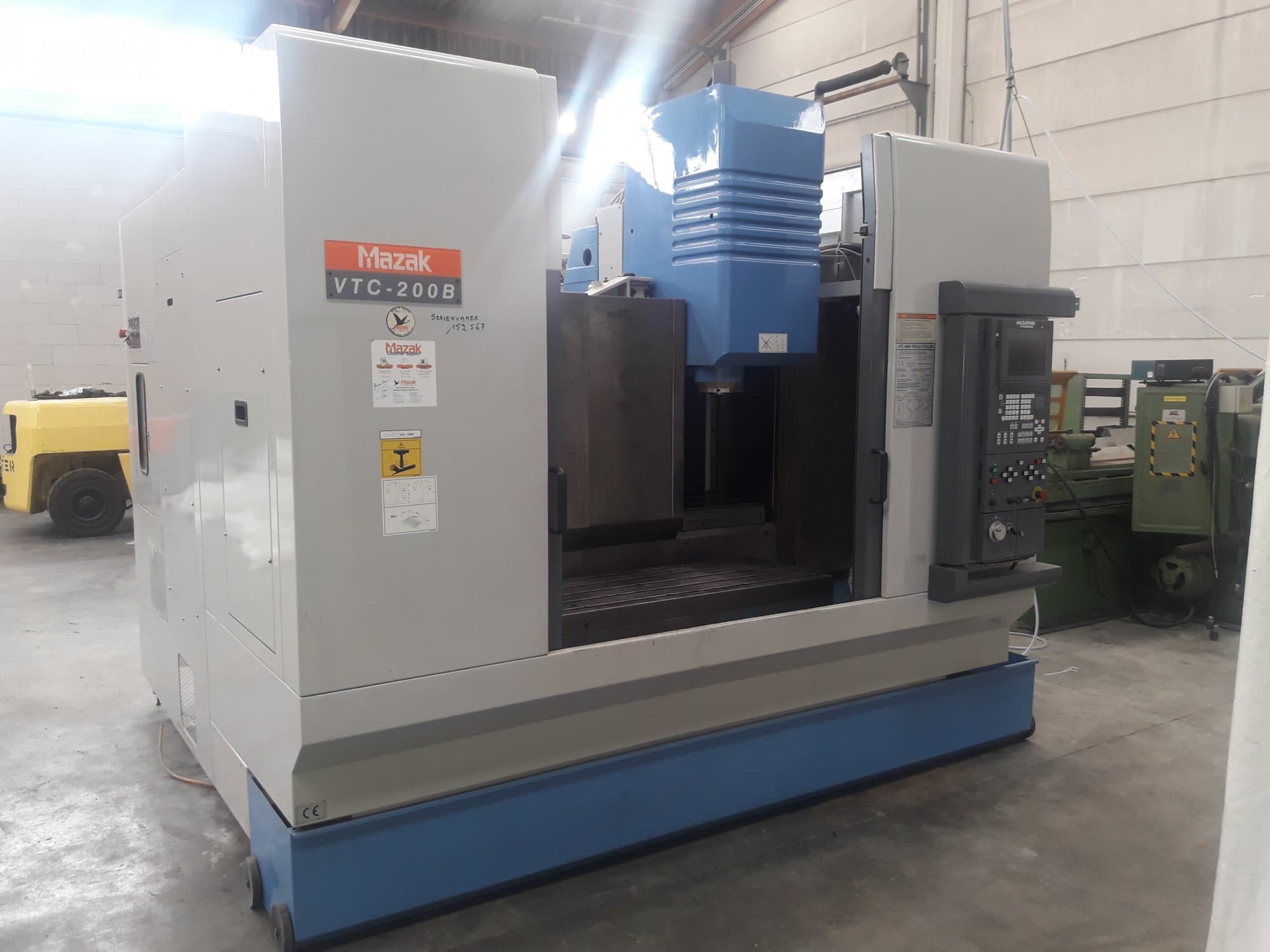 Mazak-maskinen framifrånVTC-200B