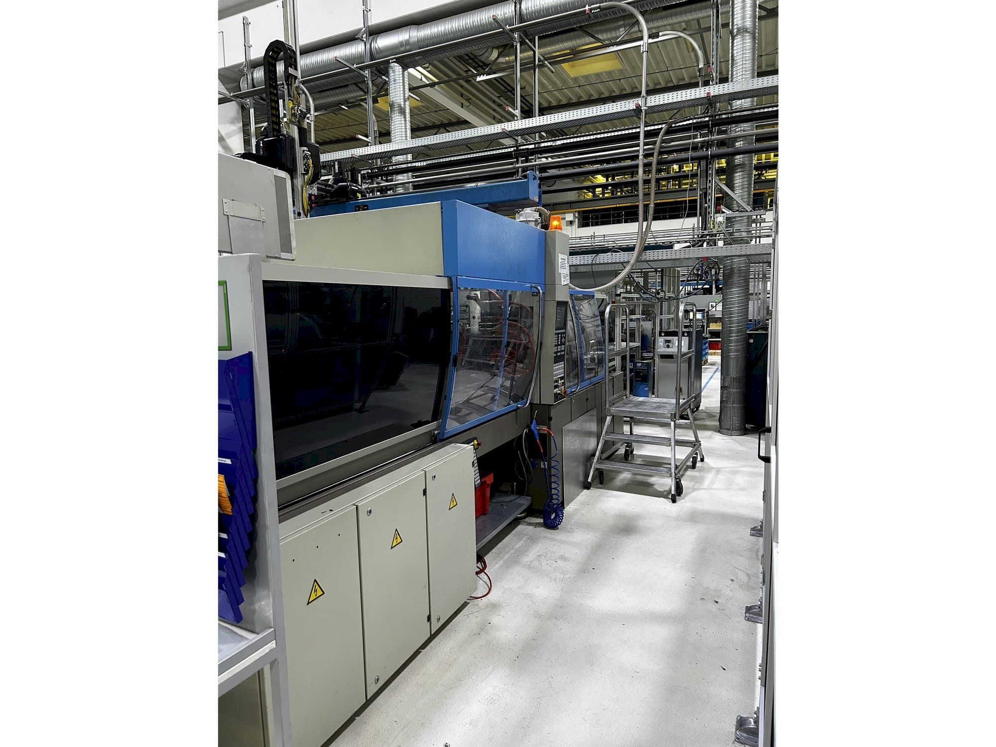 Engel ES 750/175 HL-maskinen framifrån