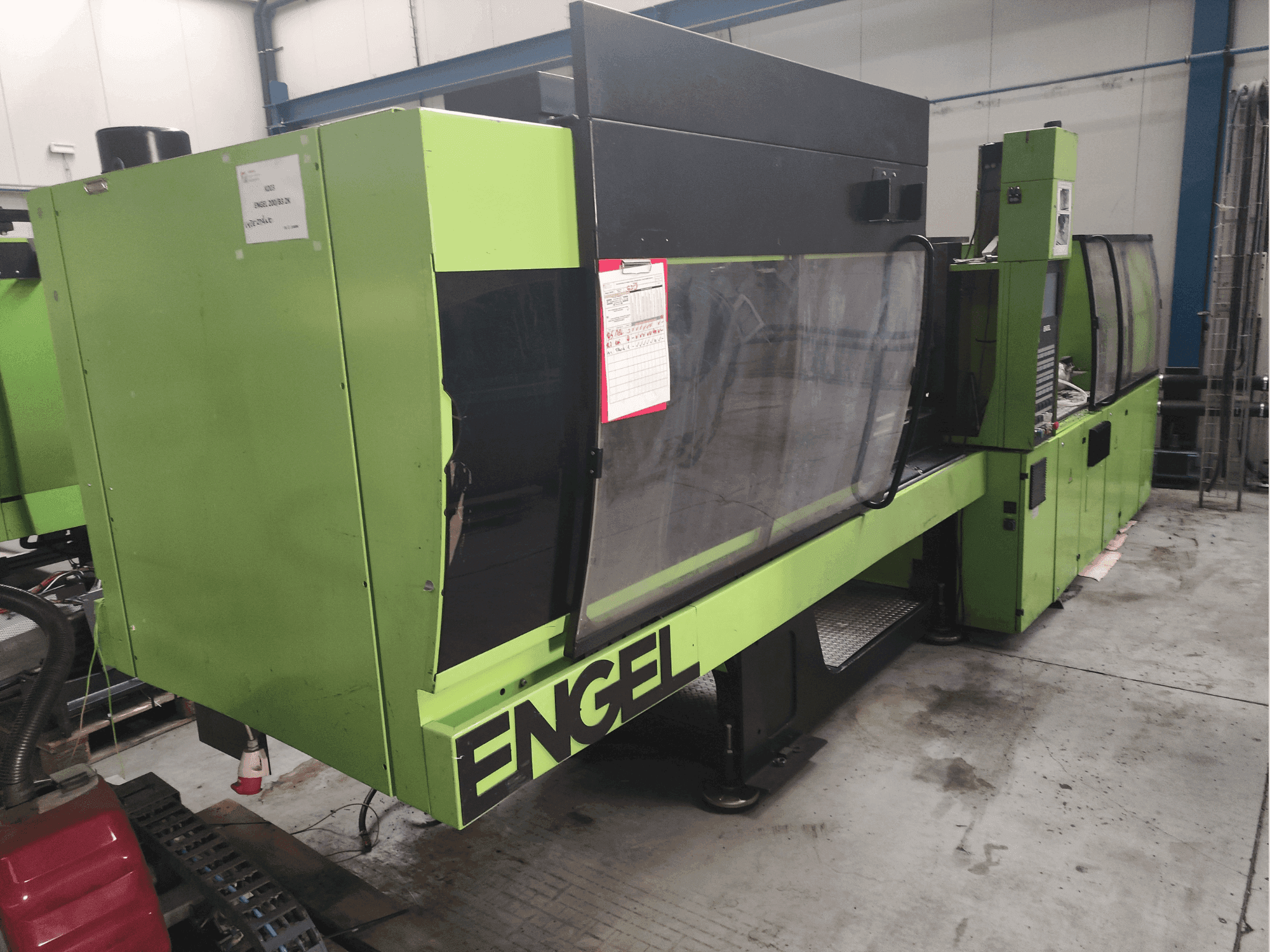 Engel Victory 750/200 Tech-maskinen framifrån