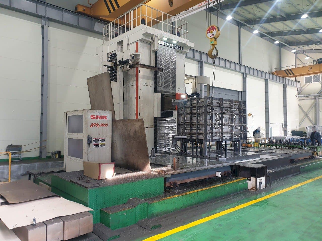 SNK BFR-3500-maskinen framifrån