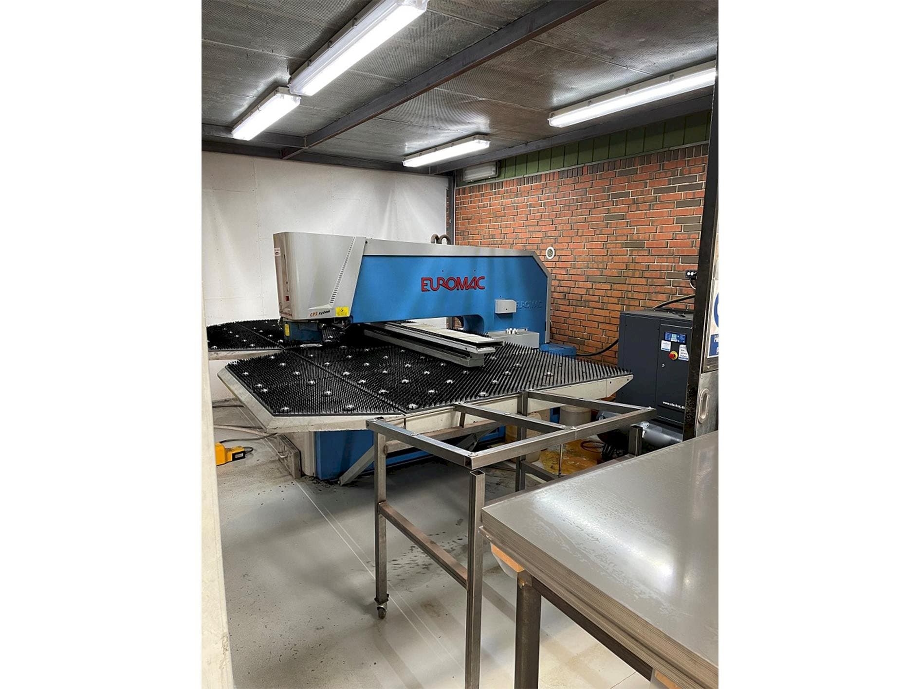 Euromac ZX 1250/30-maskinen framifrån