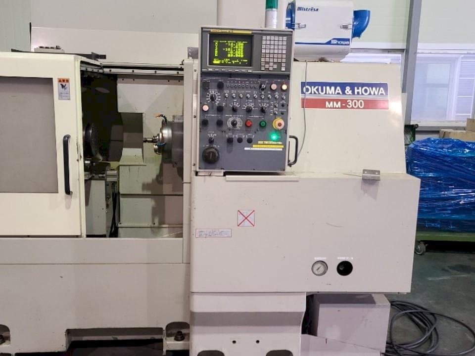 OKUMA&HOWA MM-300-maskinen framifrån
