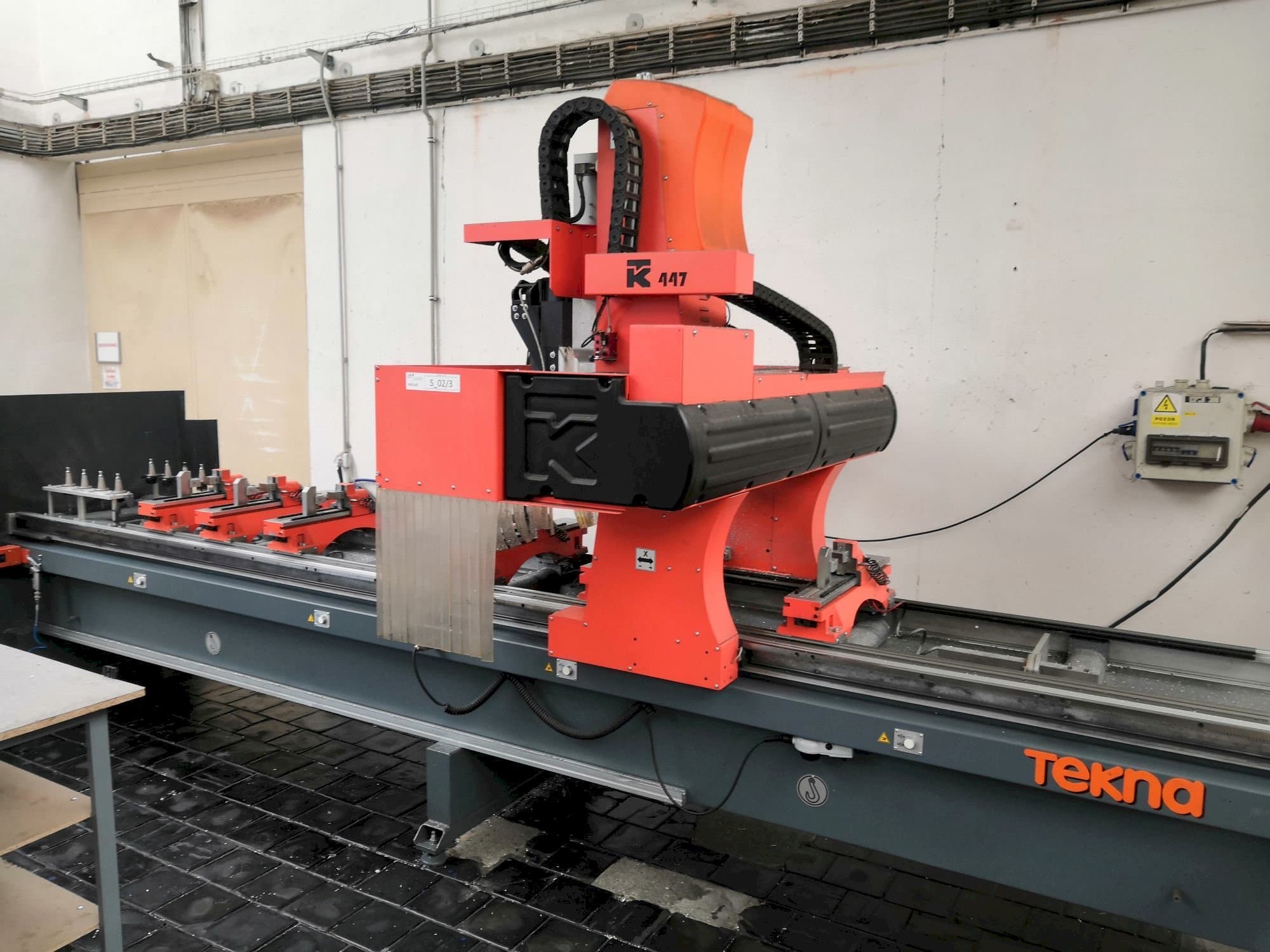 Tekna TK447/4-maskinen framifrån