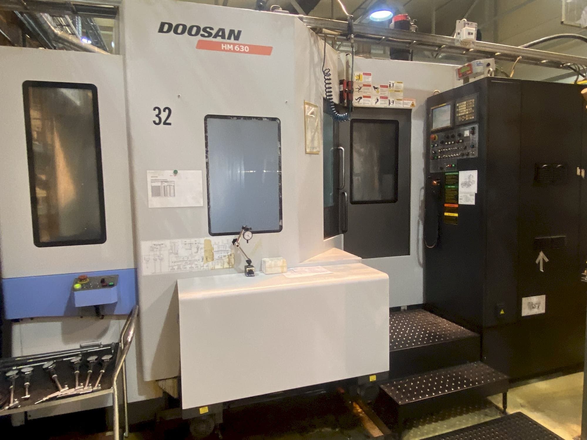 DOOSAN HM 630-maskinen framifrån