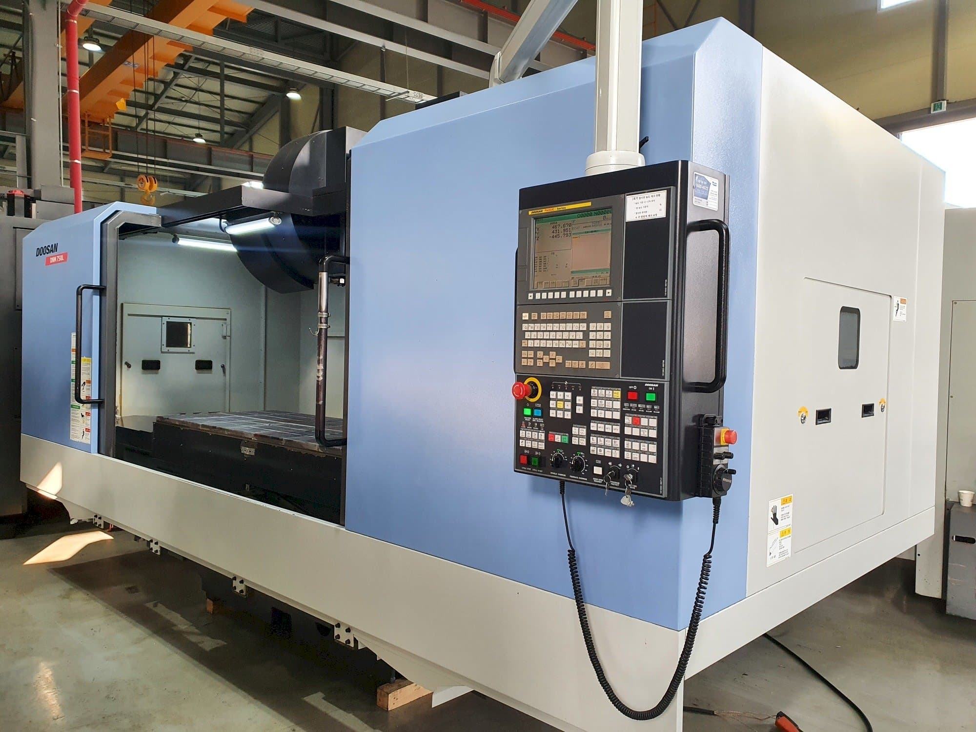 Doosan DNM 750L-maskinen framifrån