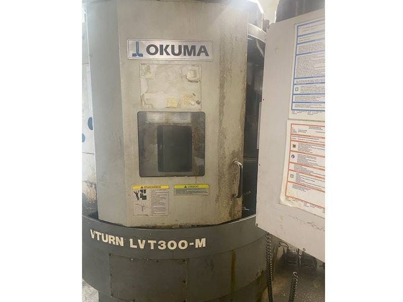 Okuma LVT300M-maskinen framifrån