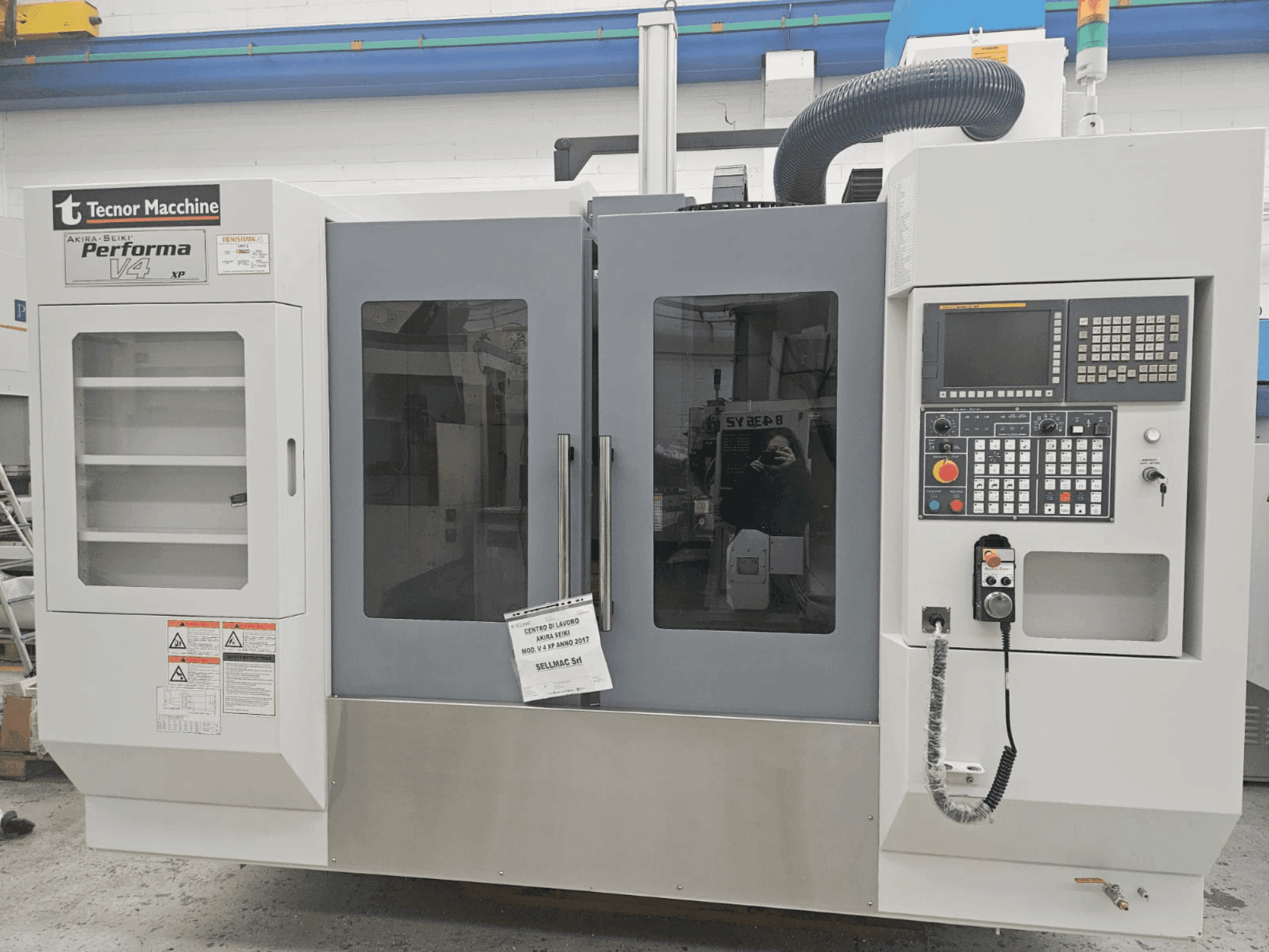 Akira Seiki Performa V 4 XP-maskinen framifrån