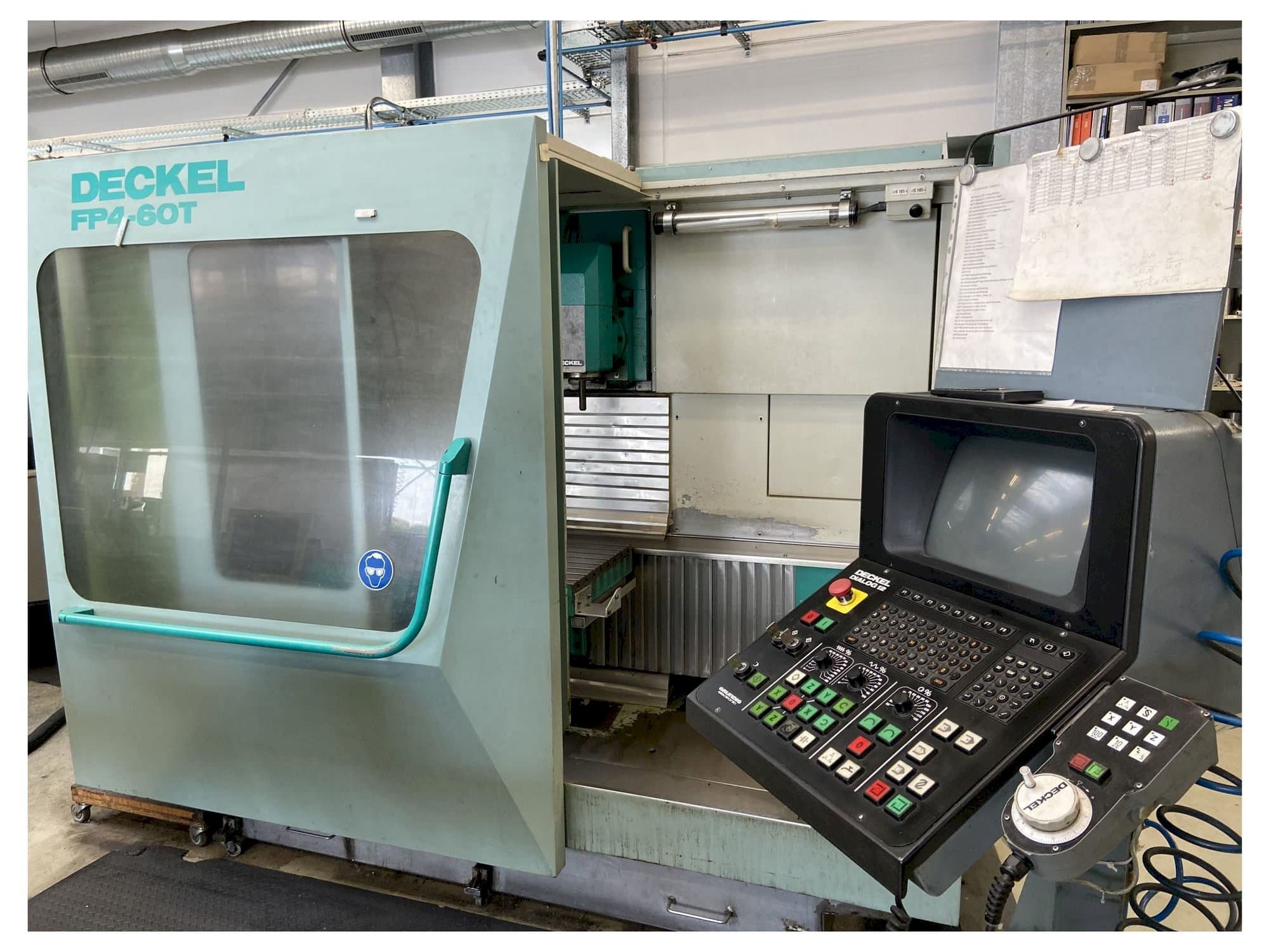 DECKEL FP4 60-maskinen framifrån