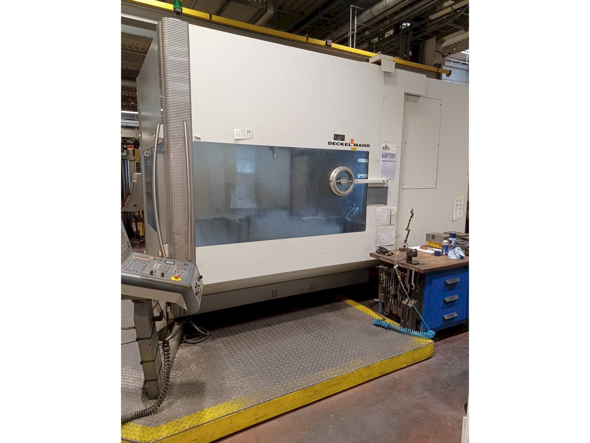 DECKEL MAHO DMU 125 T hi-dyn-maskinen framifrån