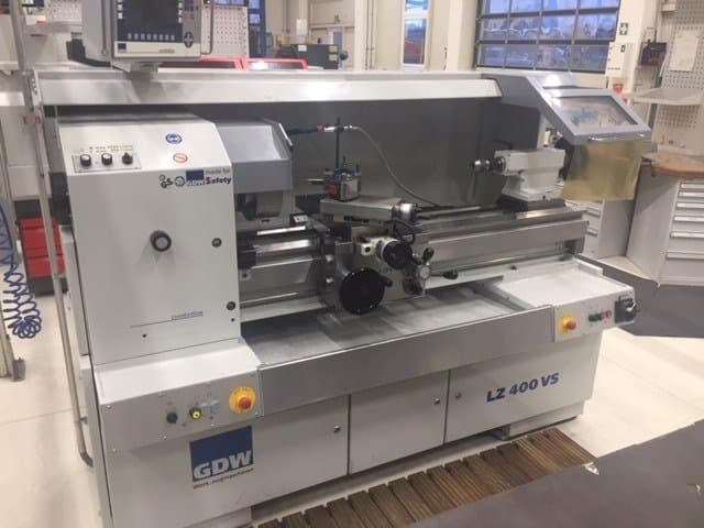 GDW LZ400 VS-maskinen framifrån