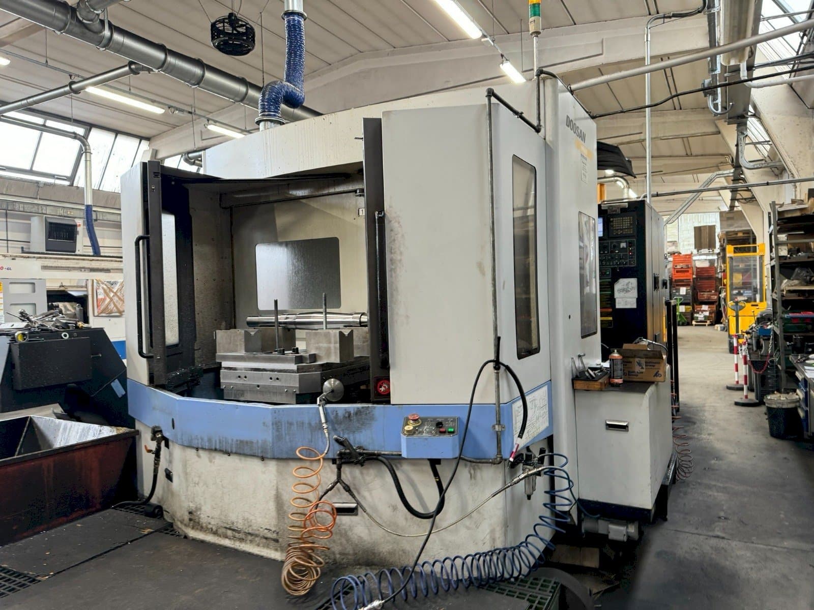 DOOSAN HM 630-maskinen framifrån