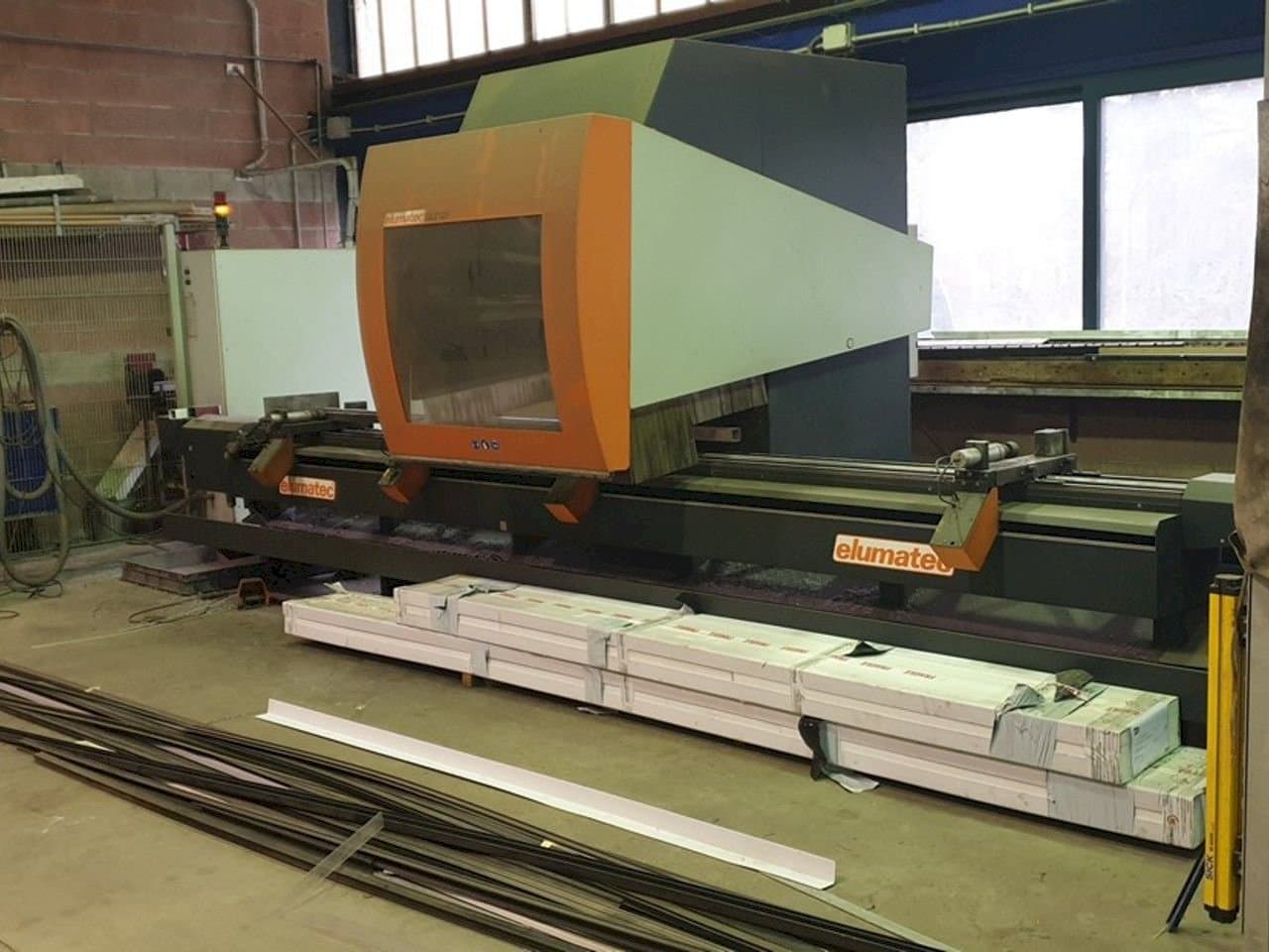 Elumatec SBZ 131-maskinen framifrån