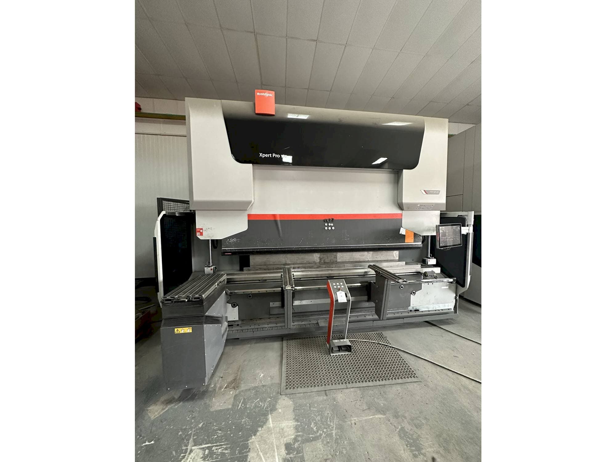 Bystronic Xpert 150/3100-maskinen framifrån