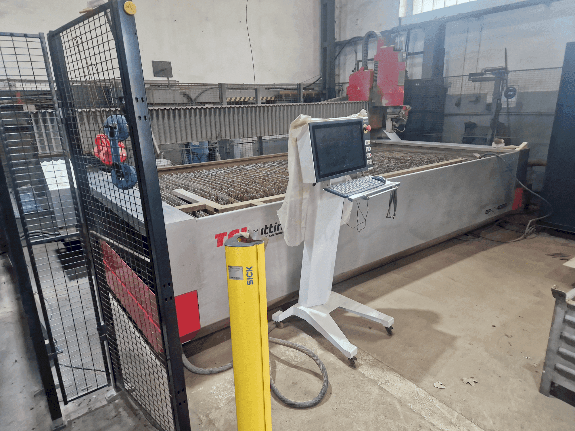 TCI BP-C 4020 5X-maskinen framifrån