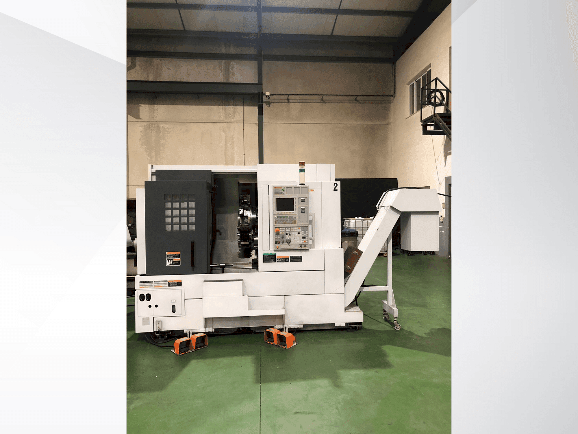 MORI SEIKI NL2000SY-maskinen framifrån