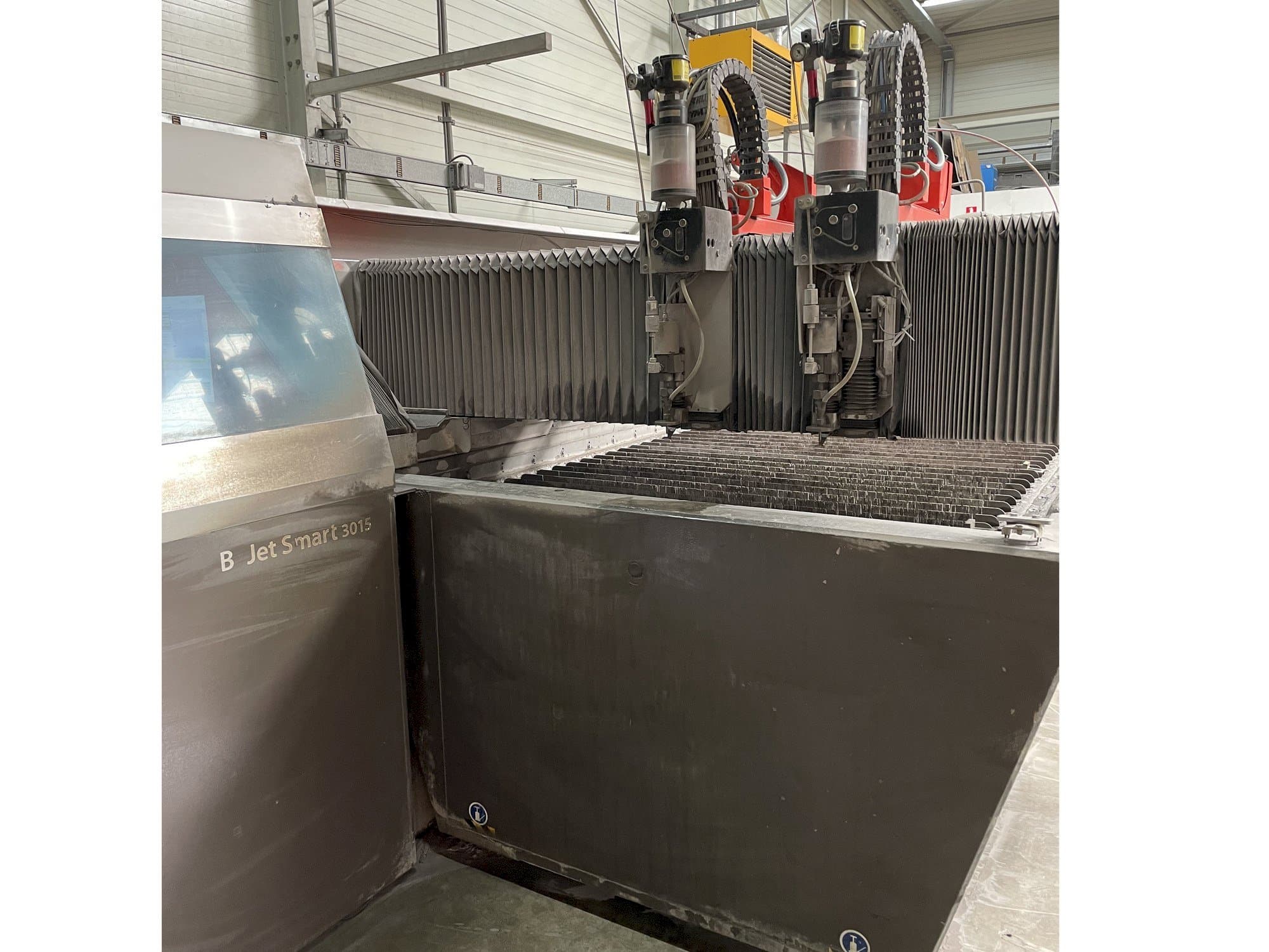 Bystronic ByJet Smart 3015-maskinen framifrån