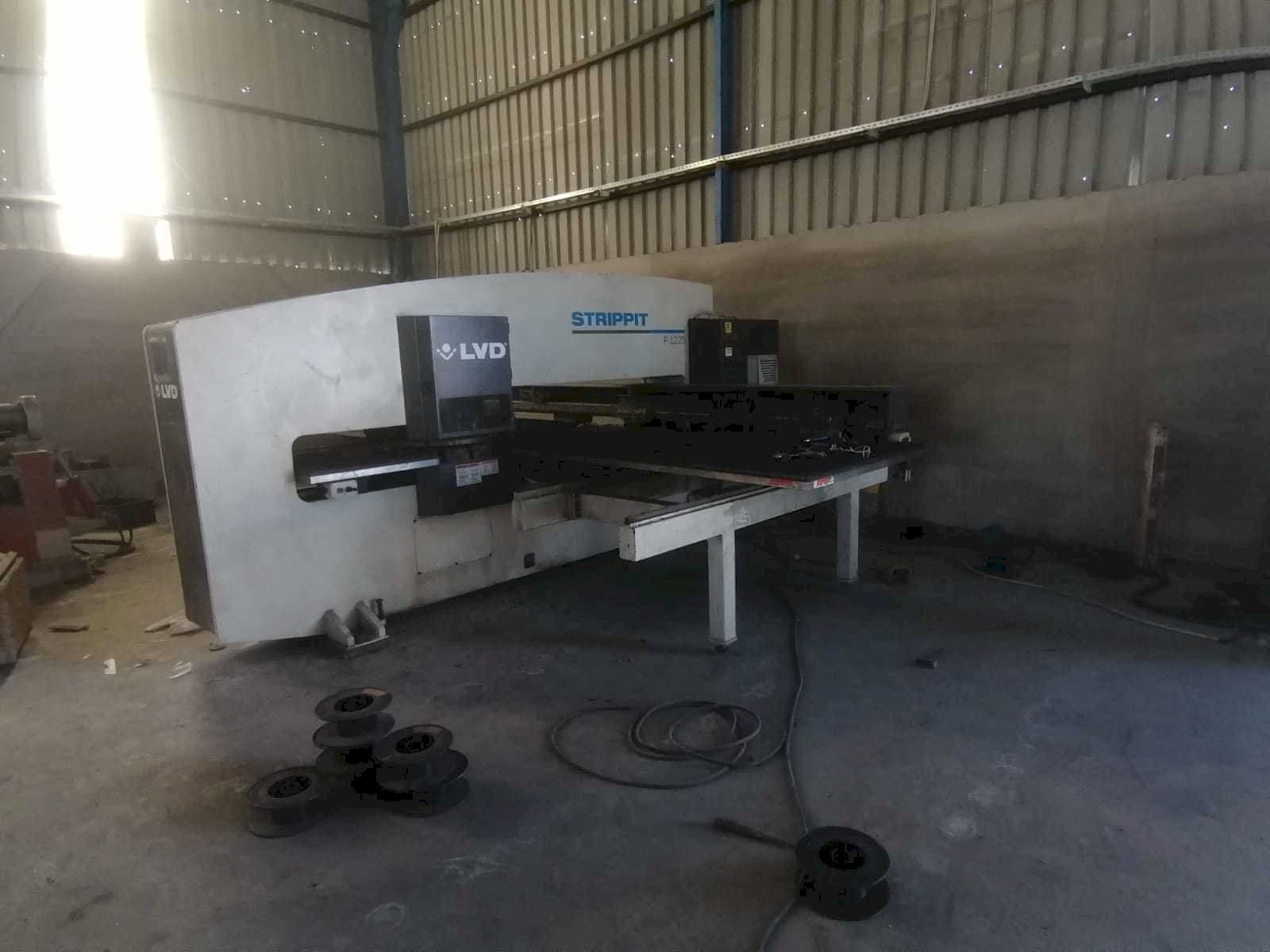 LVD P-1225-maskinen framifrån