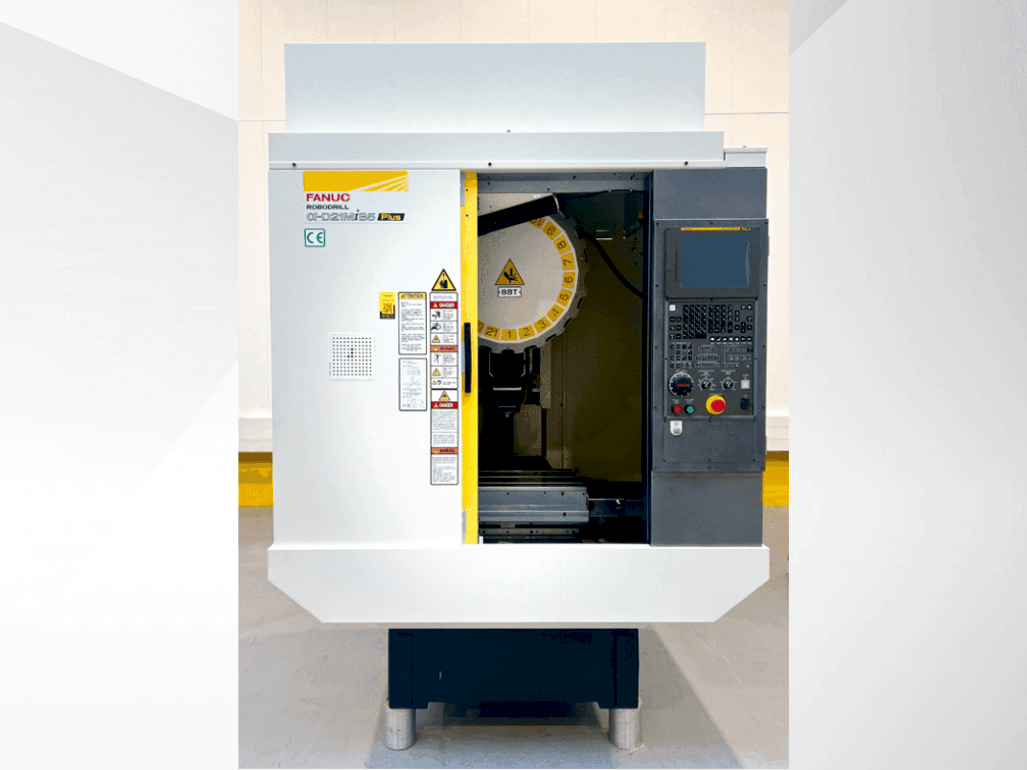 FANUC ROBODRILL α-D21MiB5 Plus-maskinen framifrån