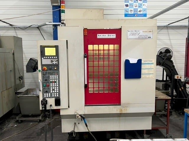 Akira Seiki RMV500 APC-maskinen framifrån