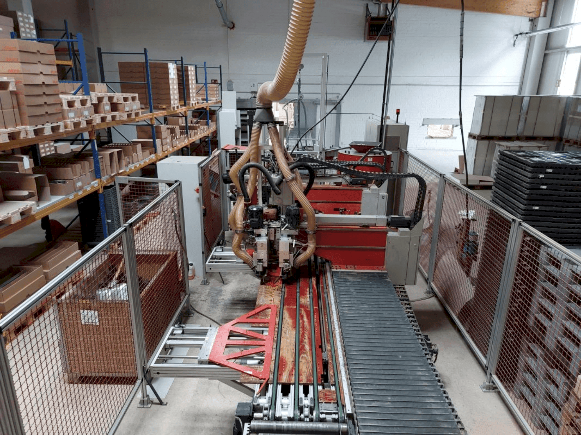 Priess & Horstmann BMA-DLS-CNC-maskinen framifrån