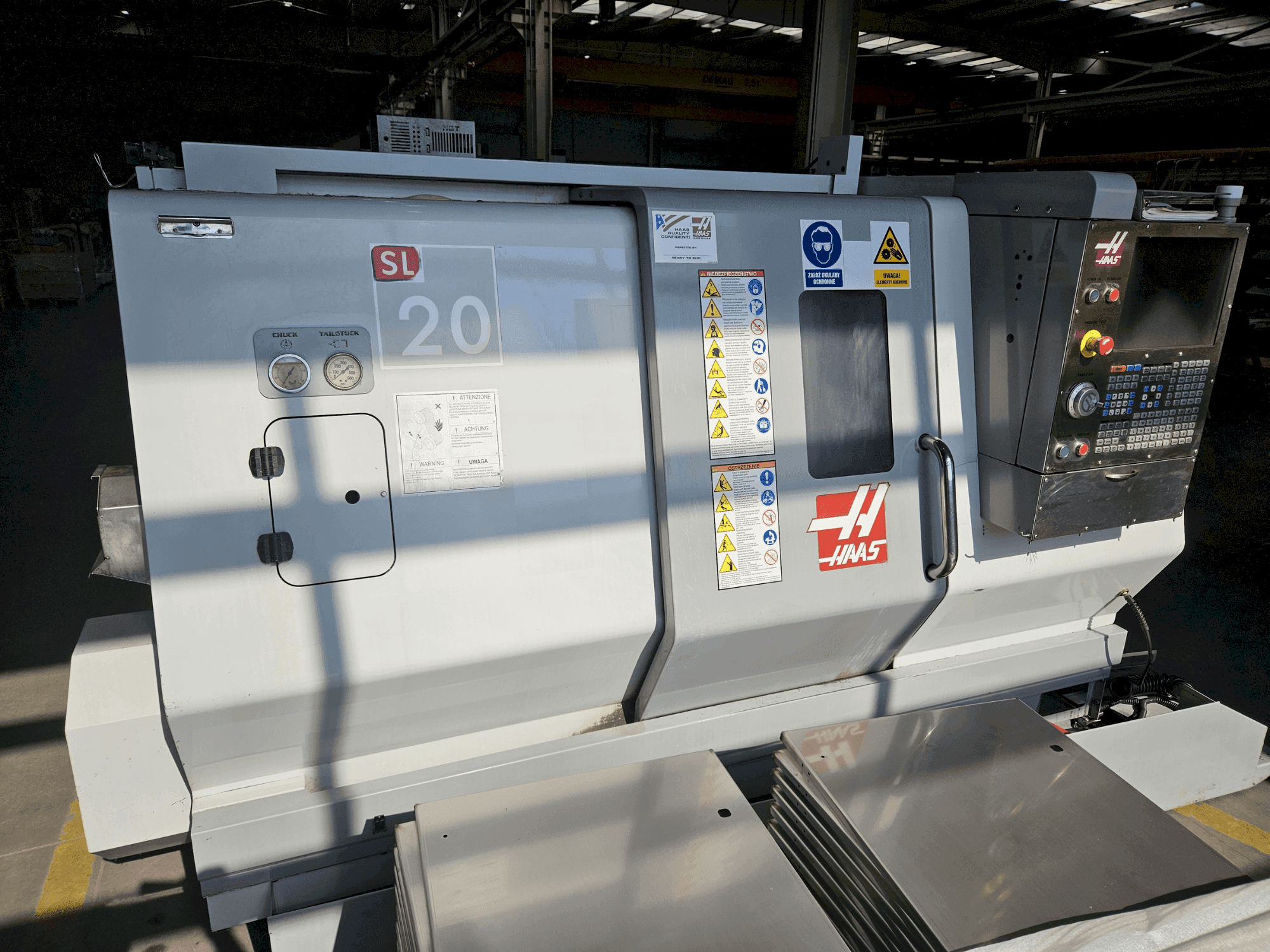 HAAS SL-20 TBHE-maskinen framifrån