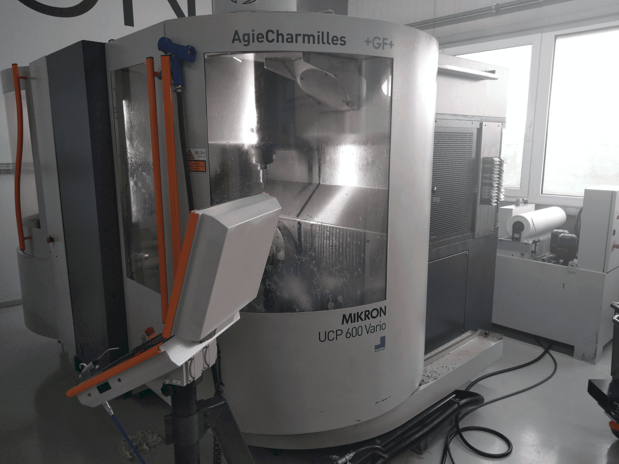 MIKRON UCP 600 Vario-maskinen framifrån