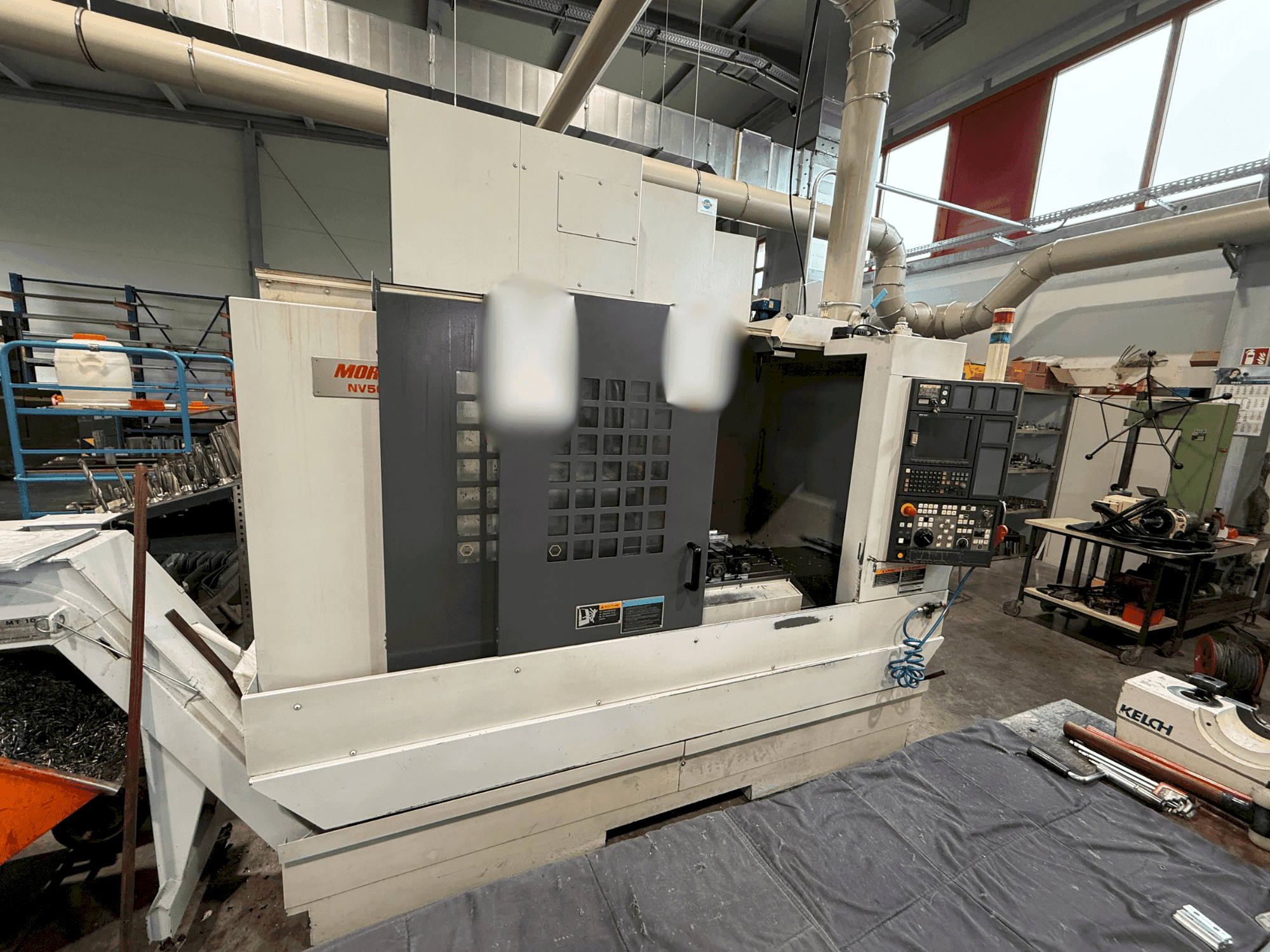 MORI SEIKI NV 5000 a1 B/40-maskinen framifrån