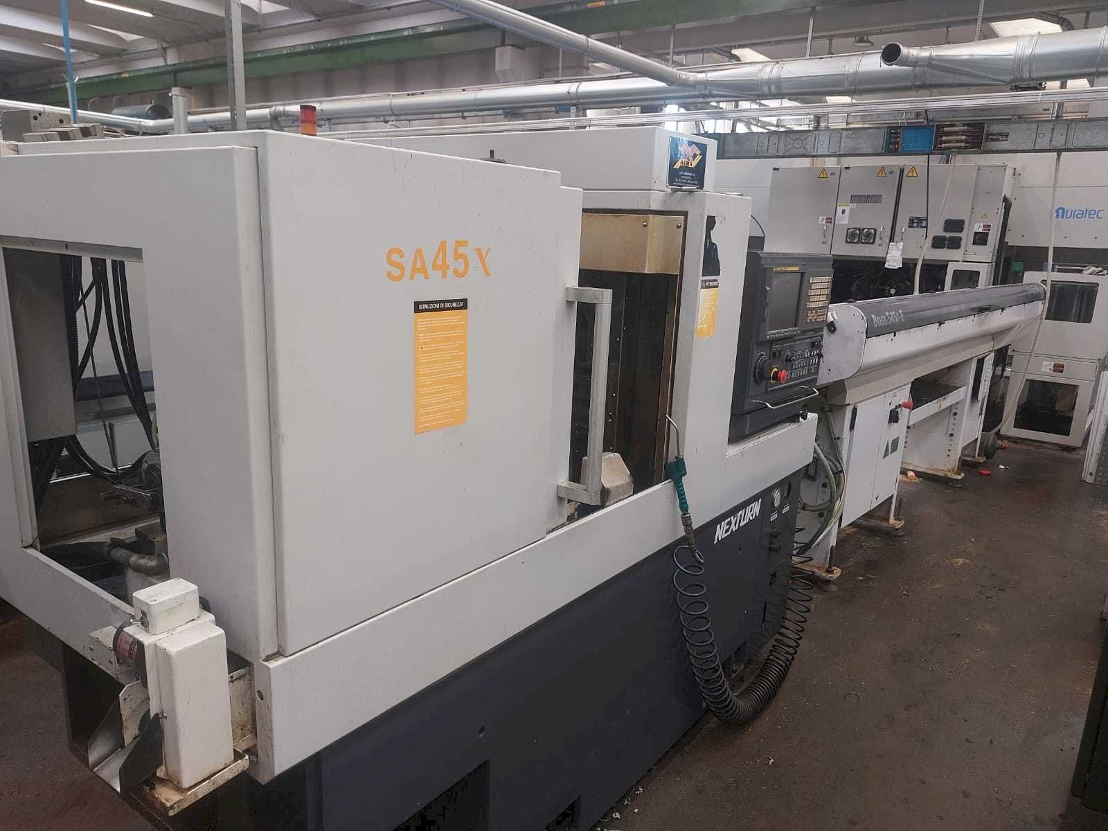Nexturn SA 45X-maskinen sedd från vänster sida