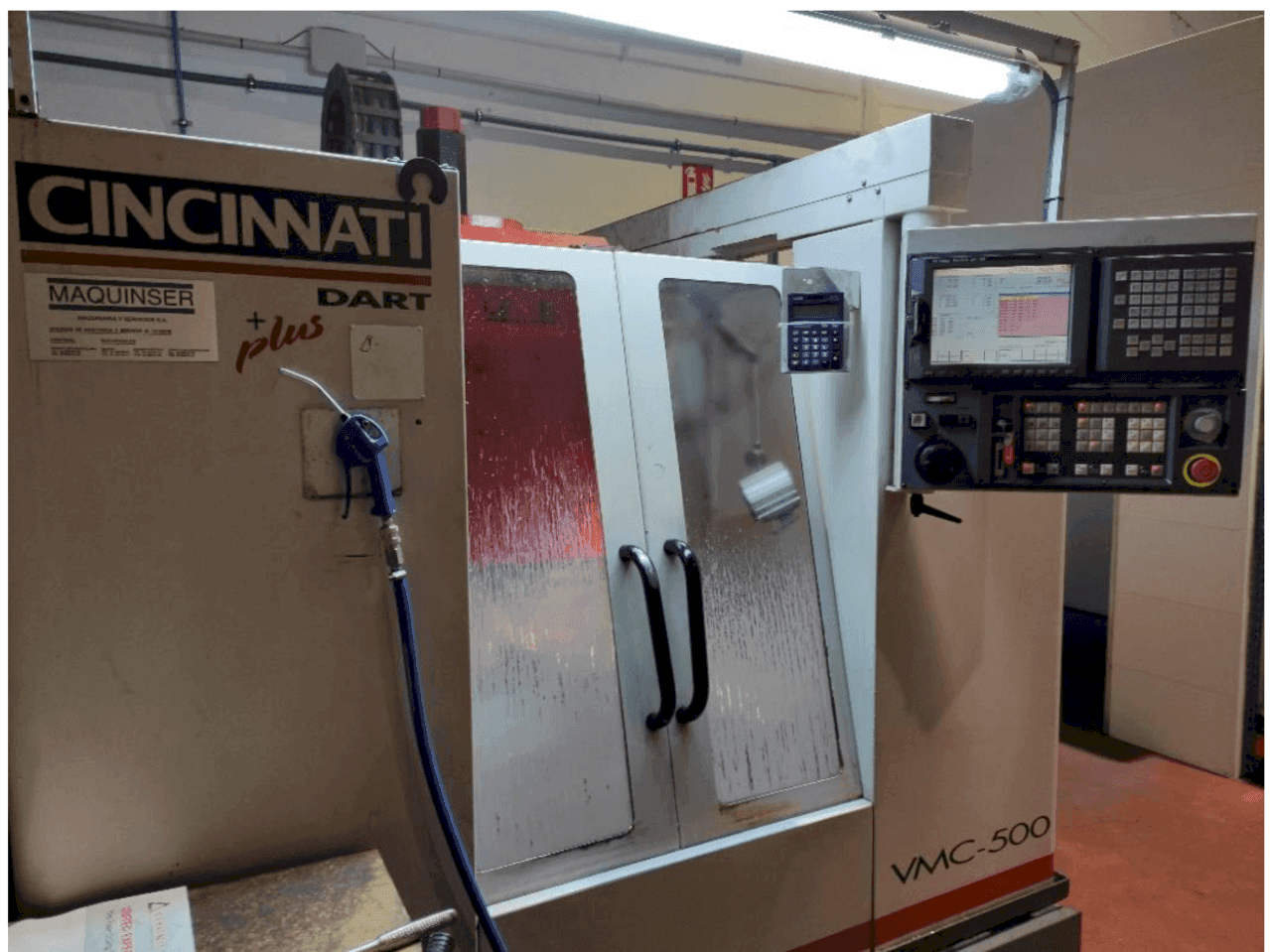Cincinnati Dart Plus VMC-500-maskinen framifrån