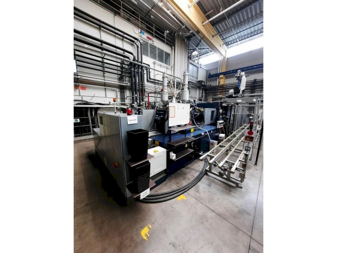 Battenfeld HM13000/9200/7700-maskinen framifrån