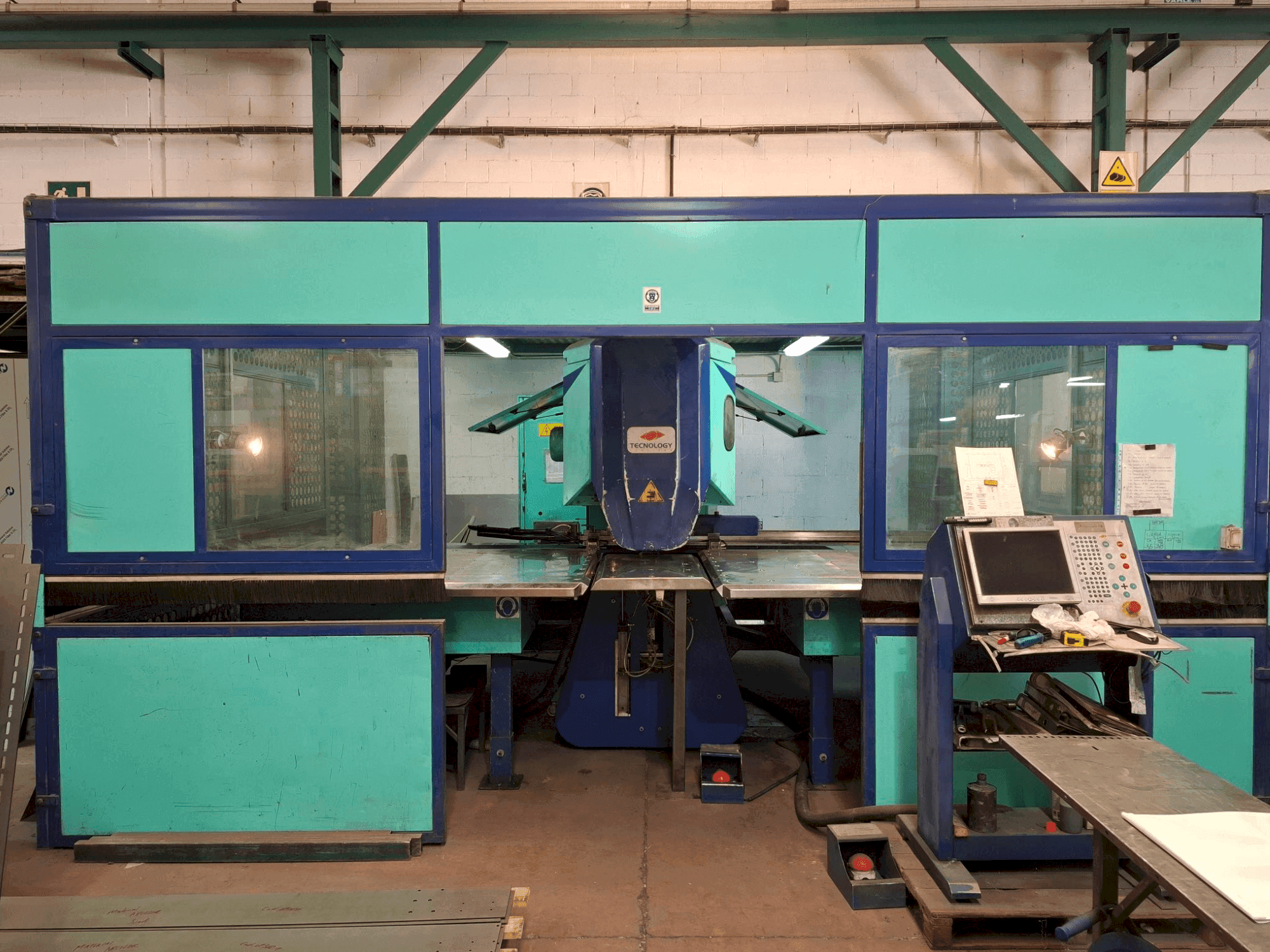 Tecnology Tecnotransfer 15 SR-maskinen framifrån