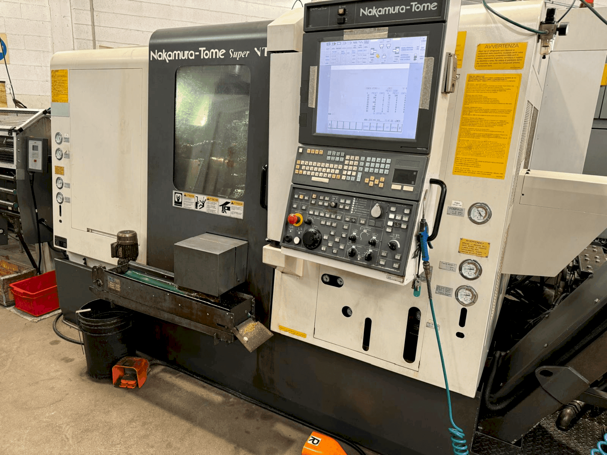 NAKAMURA Super NTY3-100-maskinen framifrån