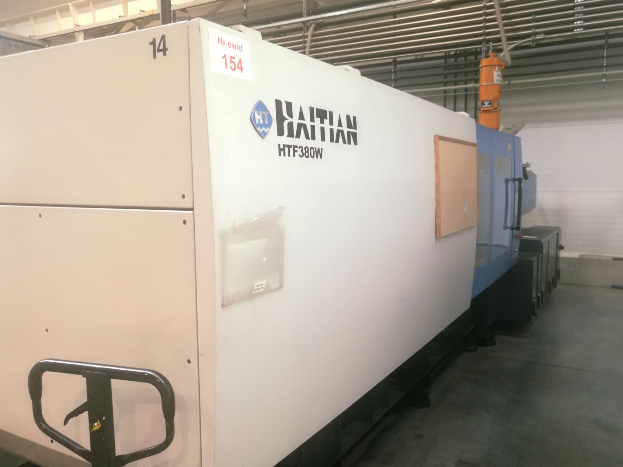HAITIAN-maskinen sedd från vänster sidaHFT 380 W