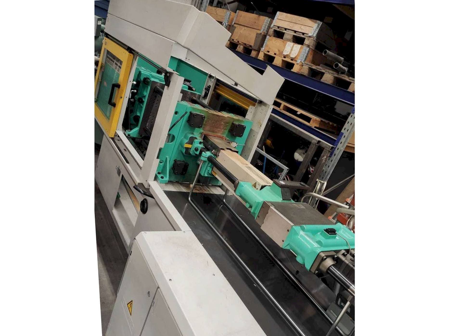 Arburg 370C-800-250-maskinen framifrån