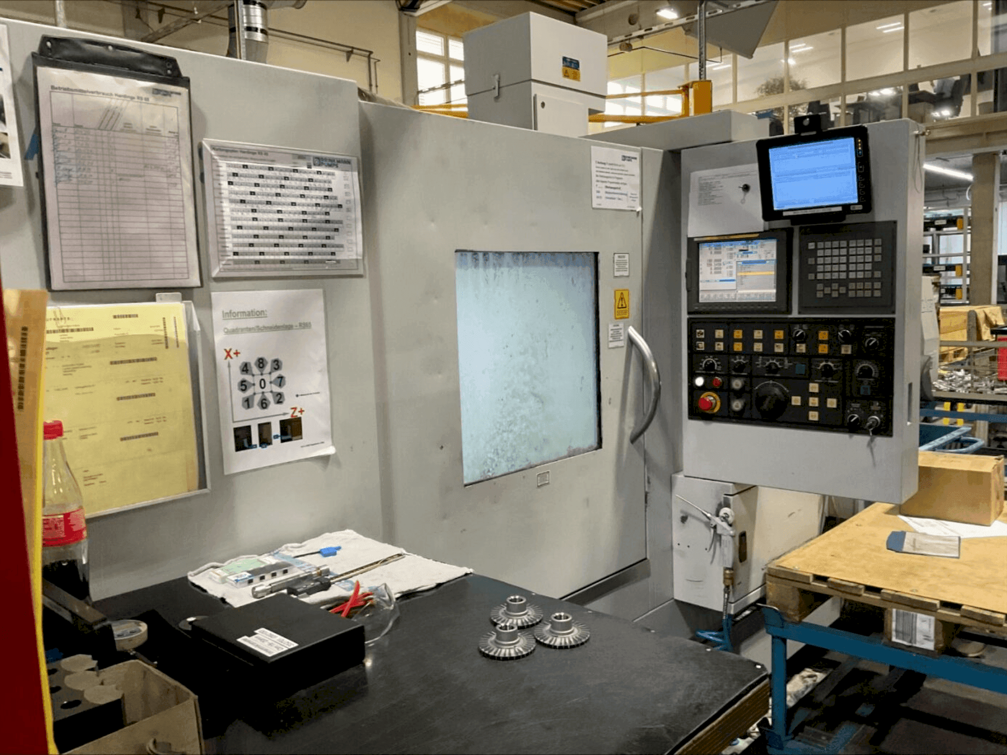 HARDINGE RS65-maskinen framifrån