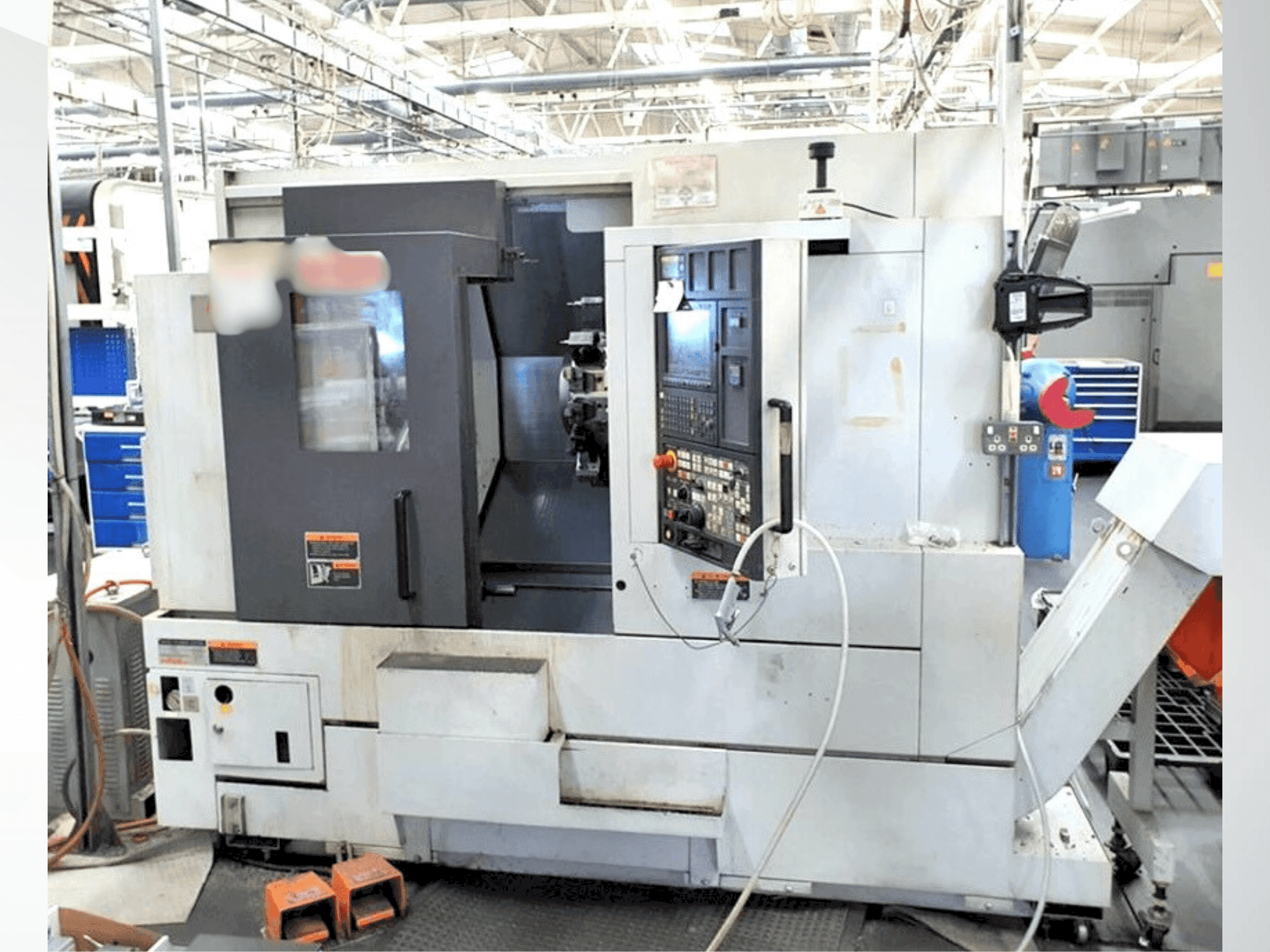 MORI SEIKI NL2000Y-maskinen framifrån