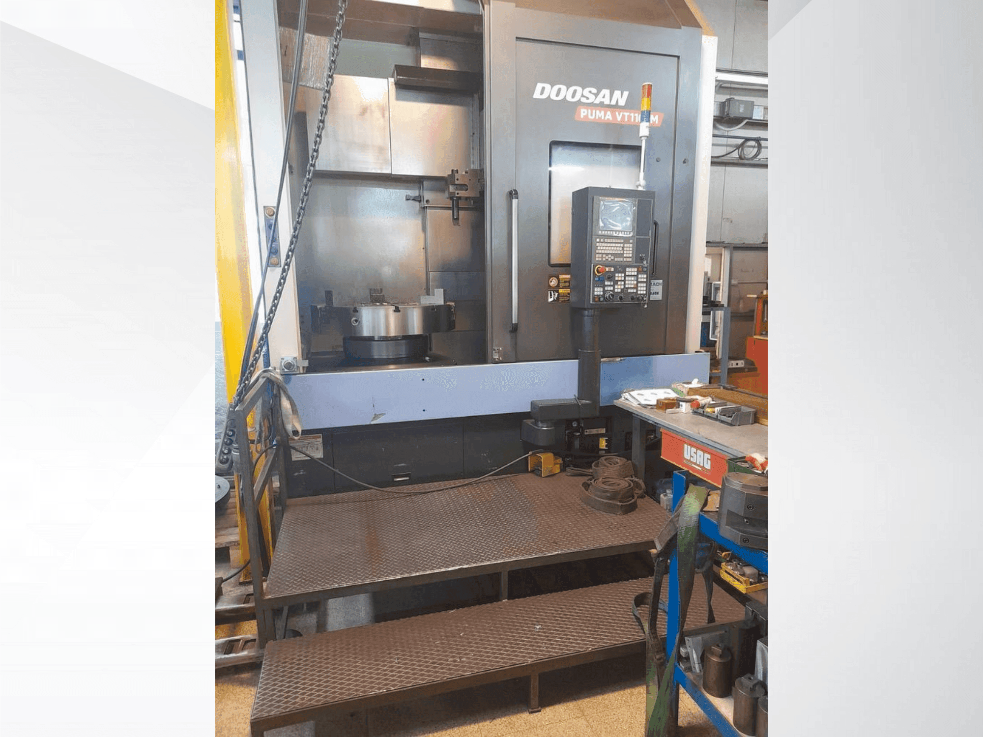 DOOSAN VT1100M-maskinen framifrån