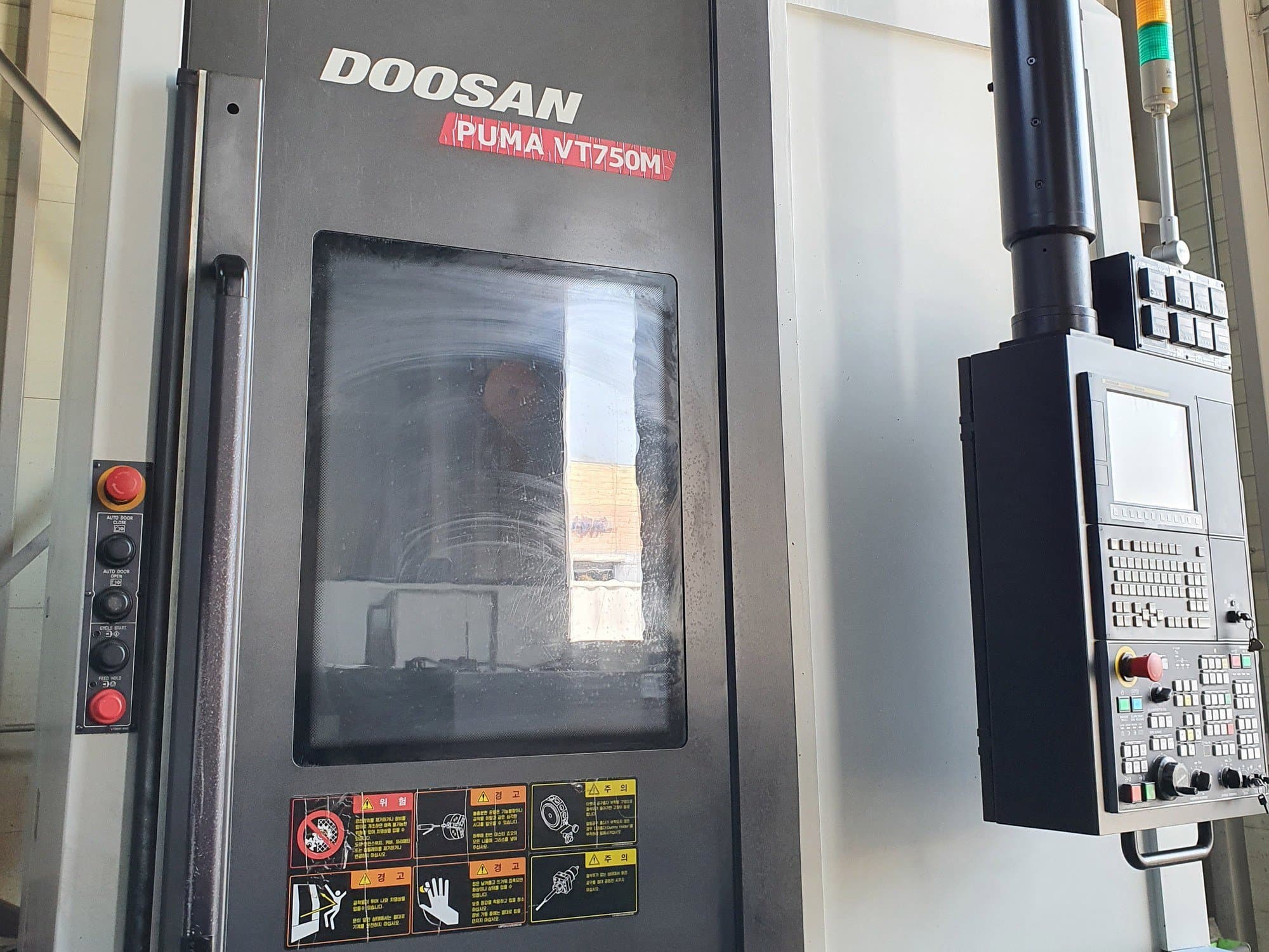 Doosan VT750M-maskinen framifrån