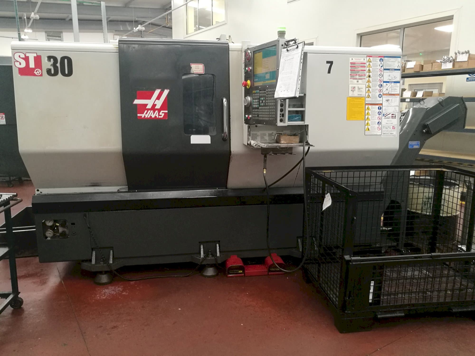 HAAS ST-30-maskinen framifrån