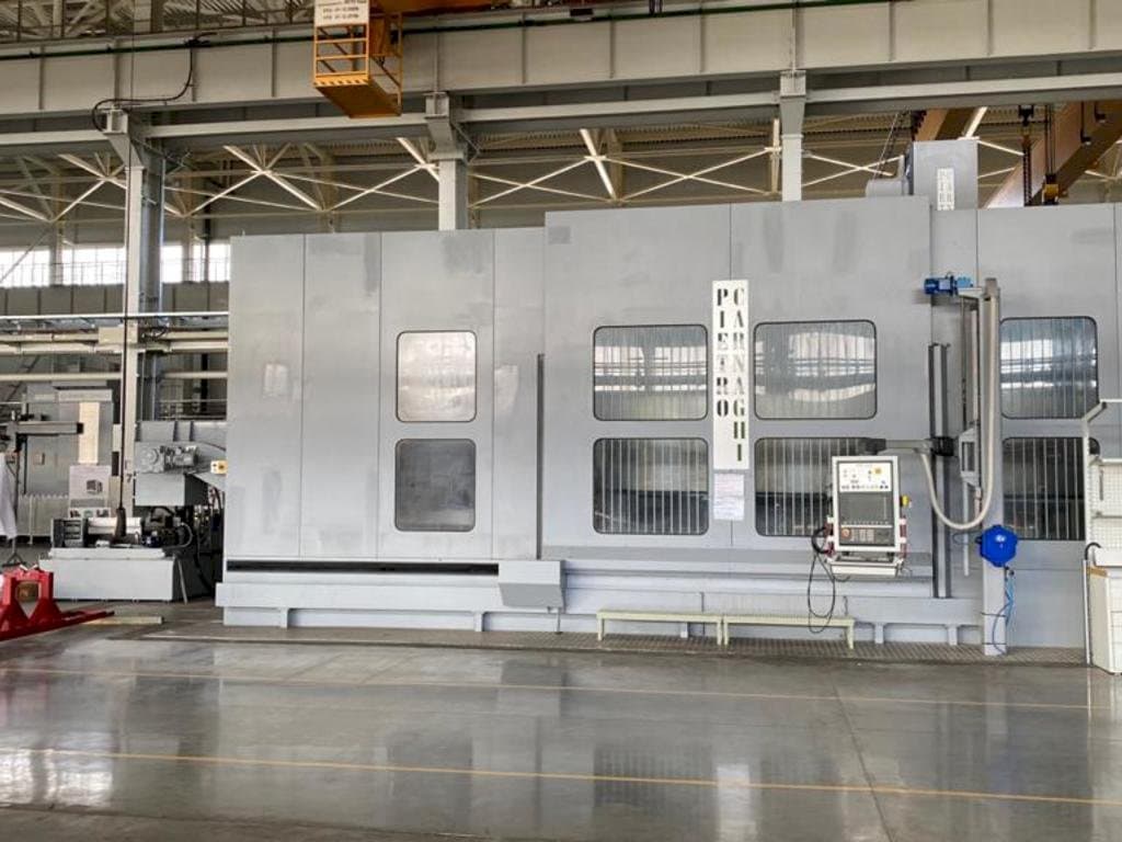 PIETRO CARNAGHI AC 32TM 2800-maskinen framifrån