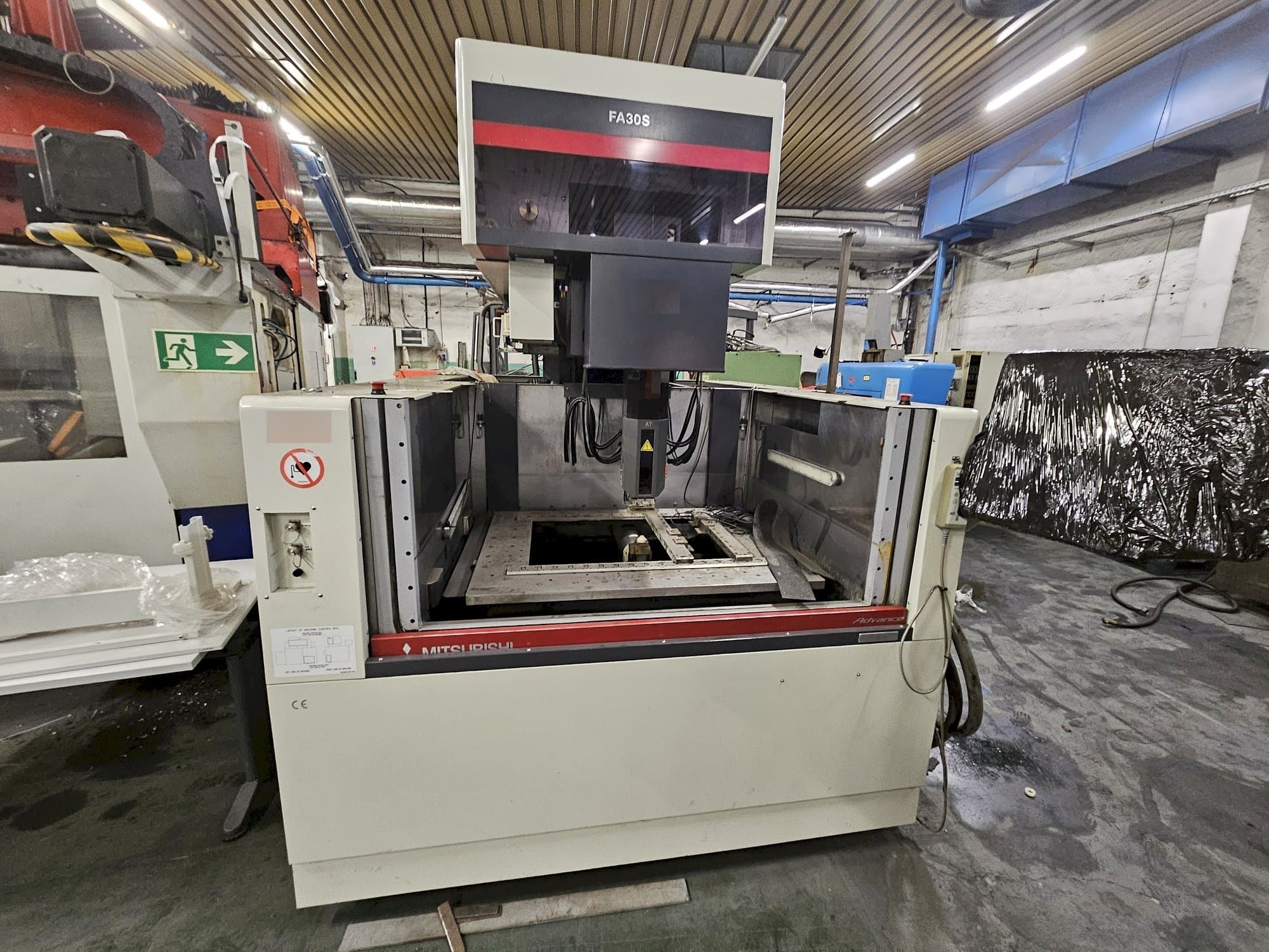 Mitsubishi FA30VM-maskinen framifrån