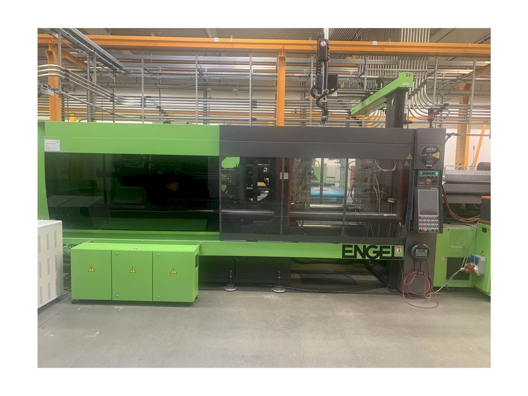 Engel e-motion 5440/500 T-maskinen framifrån
