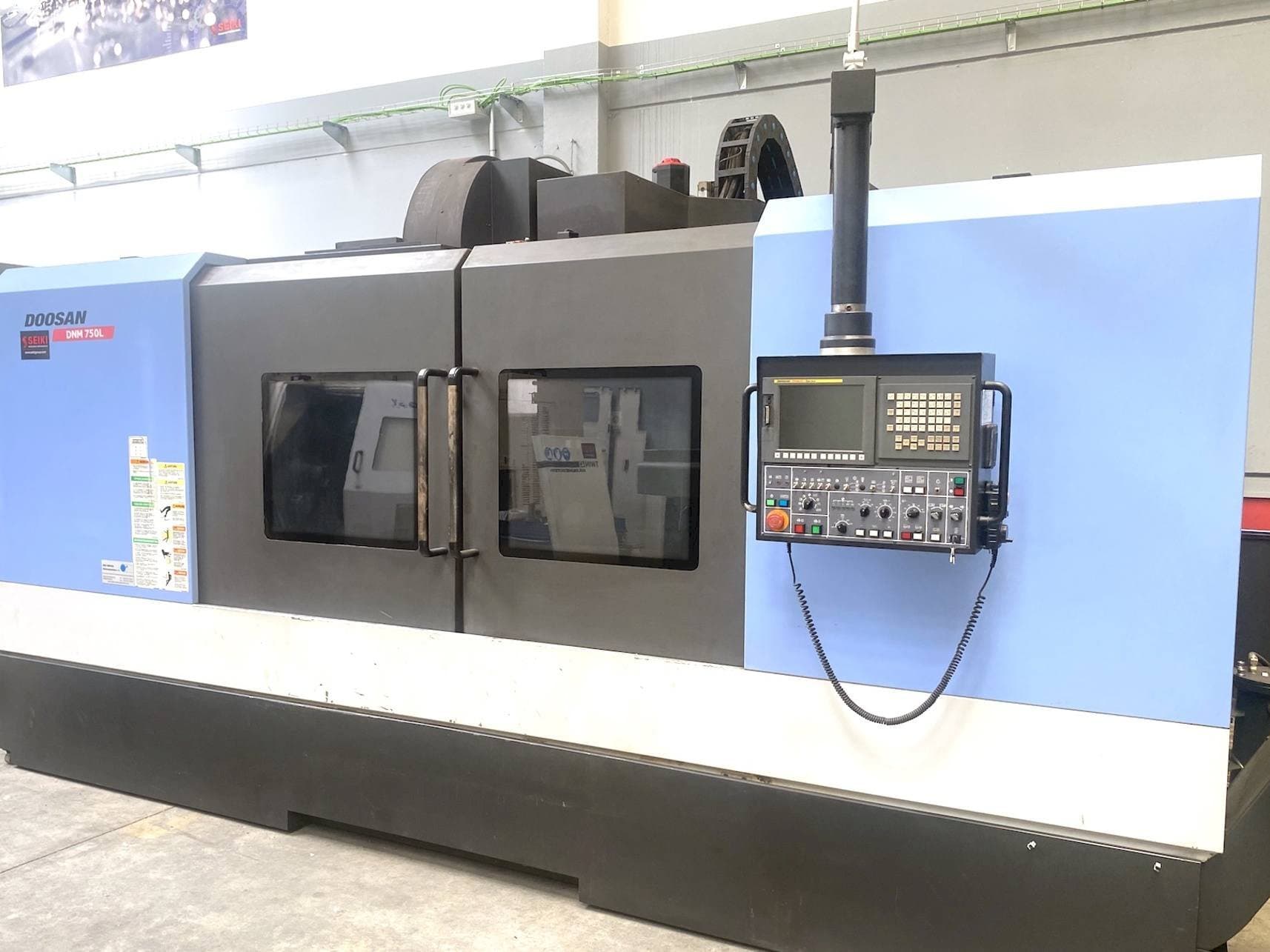 Doosan DNM 750L-maskinen framifrån