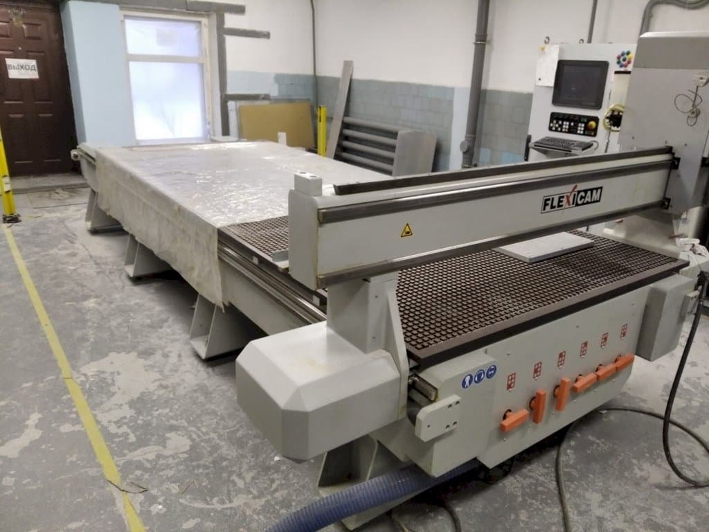 Becker FLEXICAM 1540-maskinen framifrån