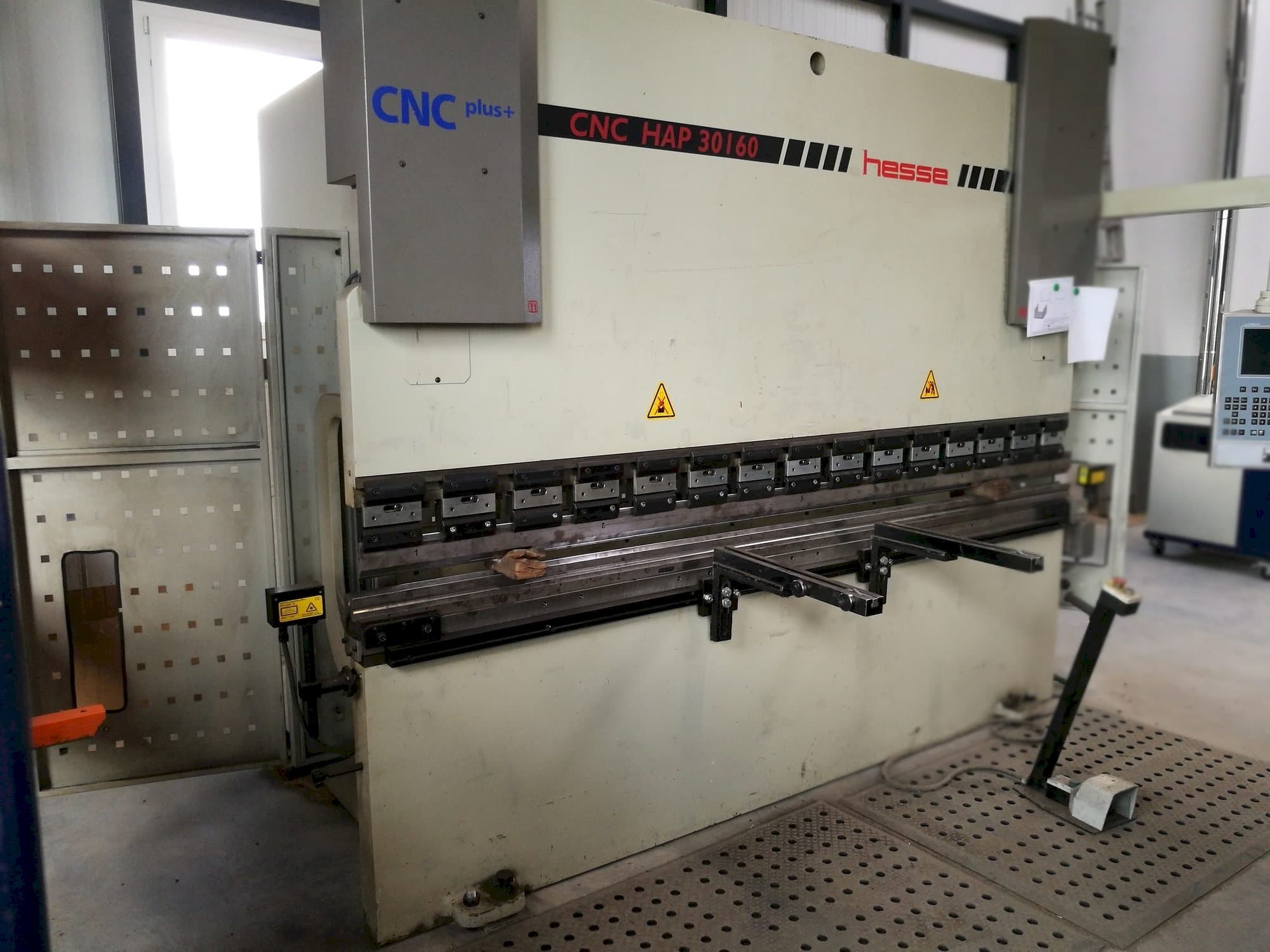 Hesse CNC HAP 30160-maskinen framifrån
