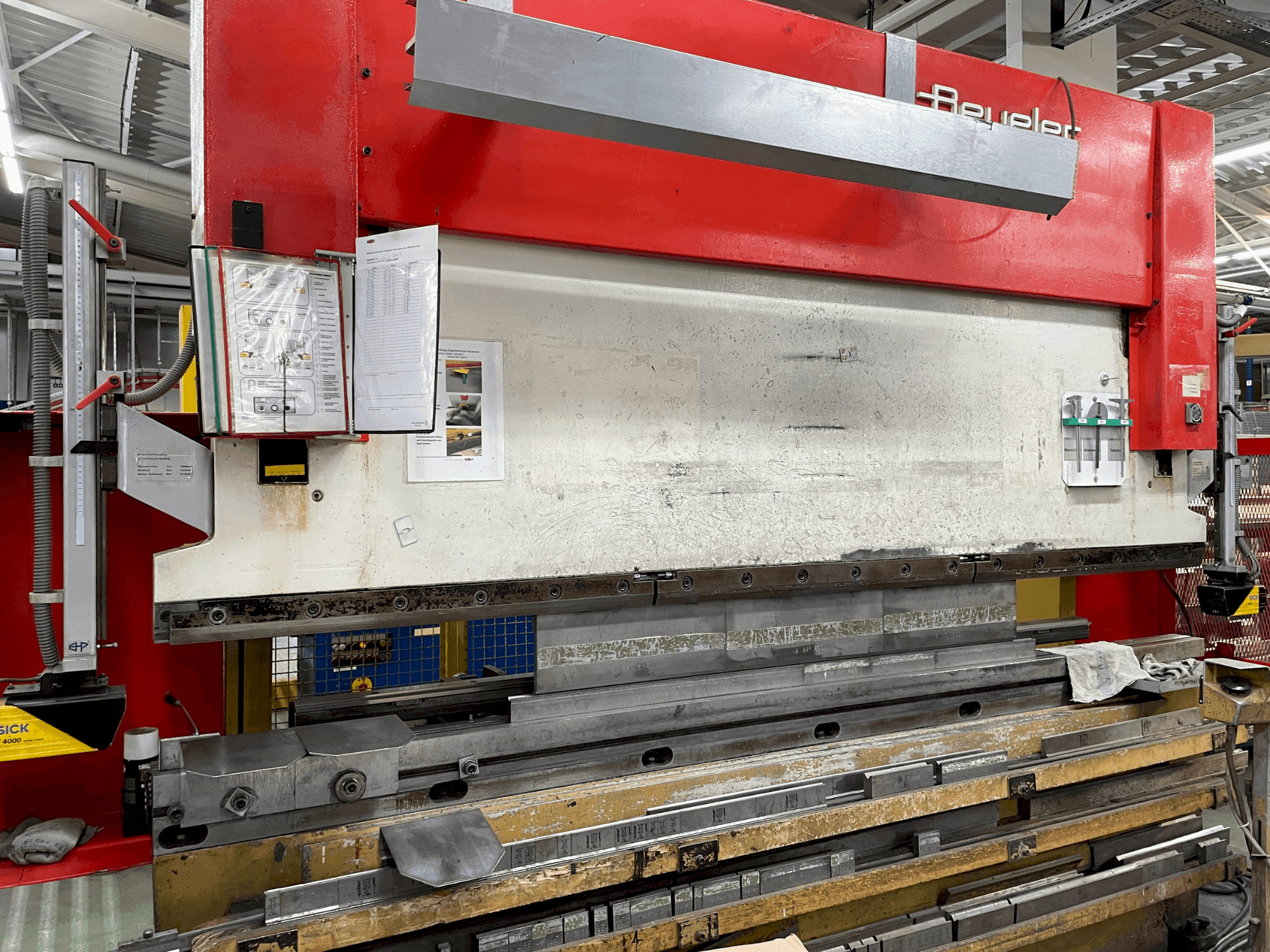 BEYELER RT 125 x 3100-maskinen framifrån