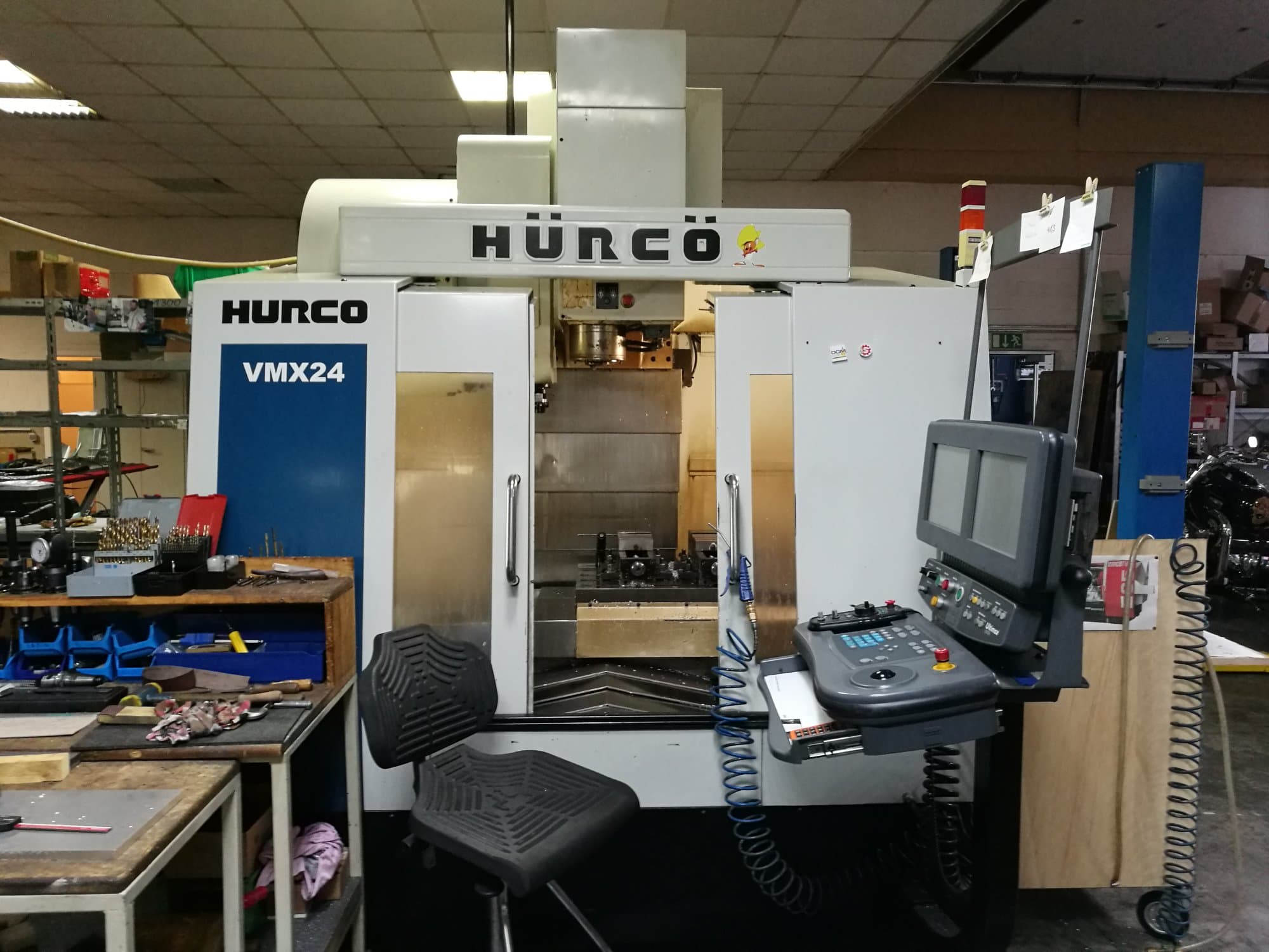 Hurco-maskinen framifrånVMX24