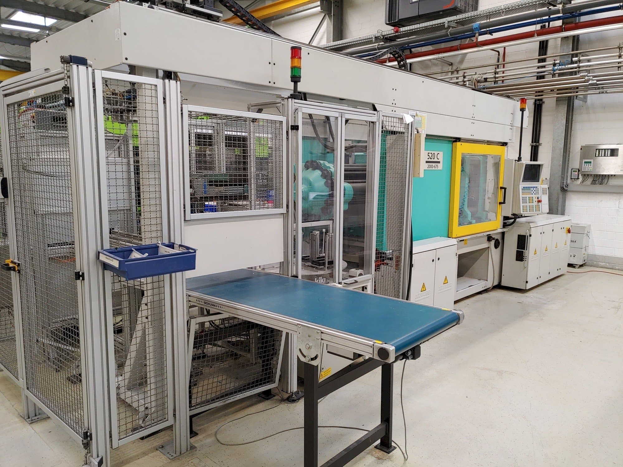 Arburg Allrounder 520 C 2000-675-maskinen framifrån