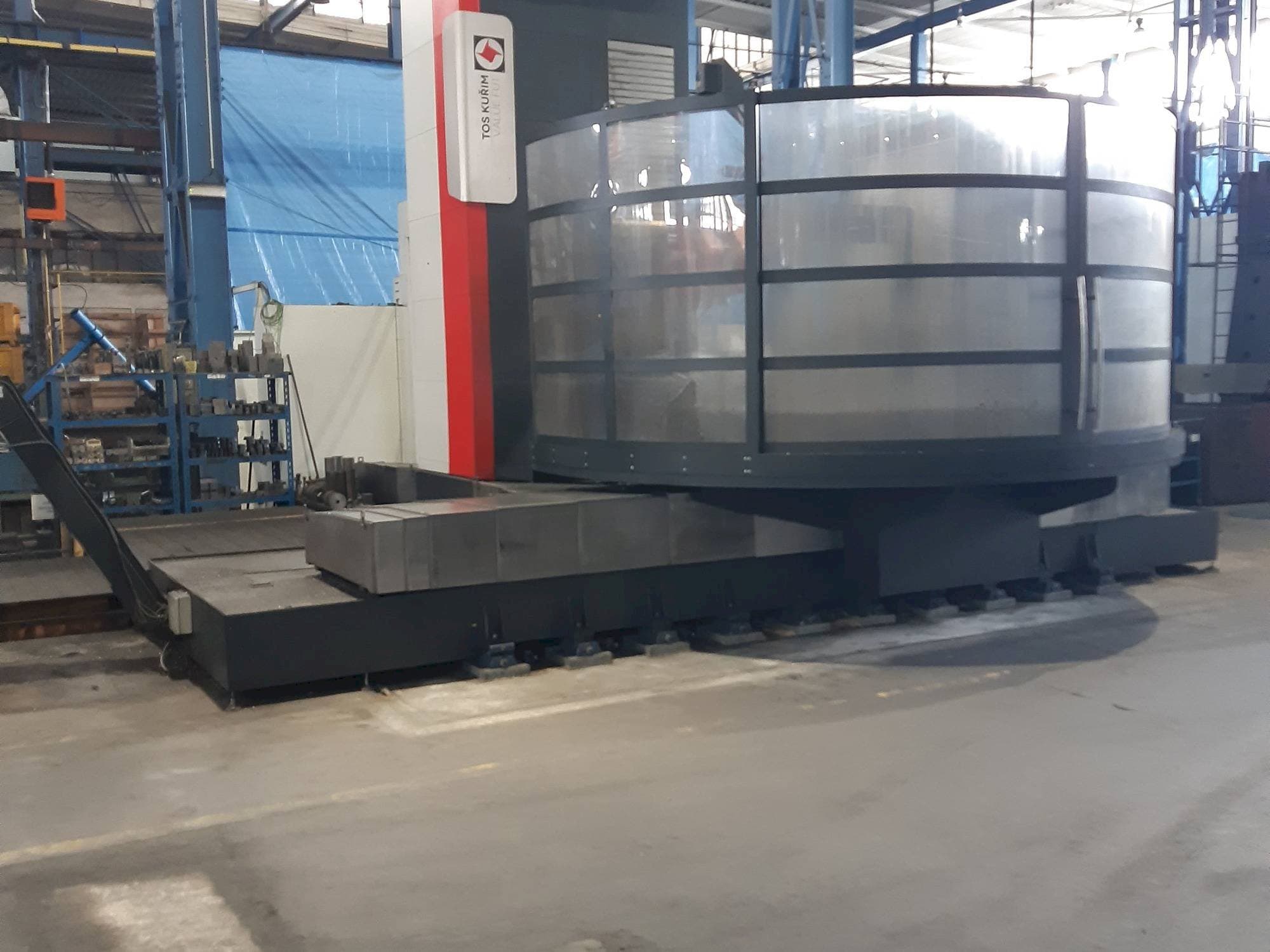 TOS Kurim FUT 150-maskinen framifrån