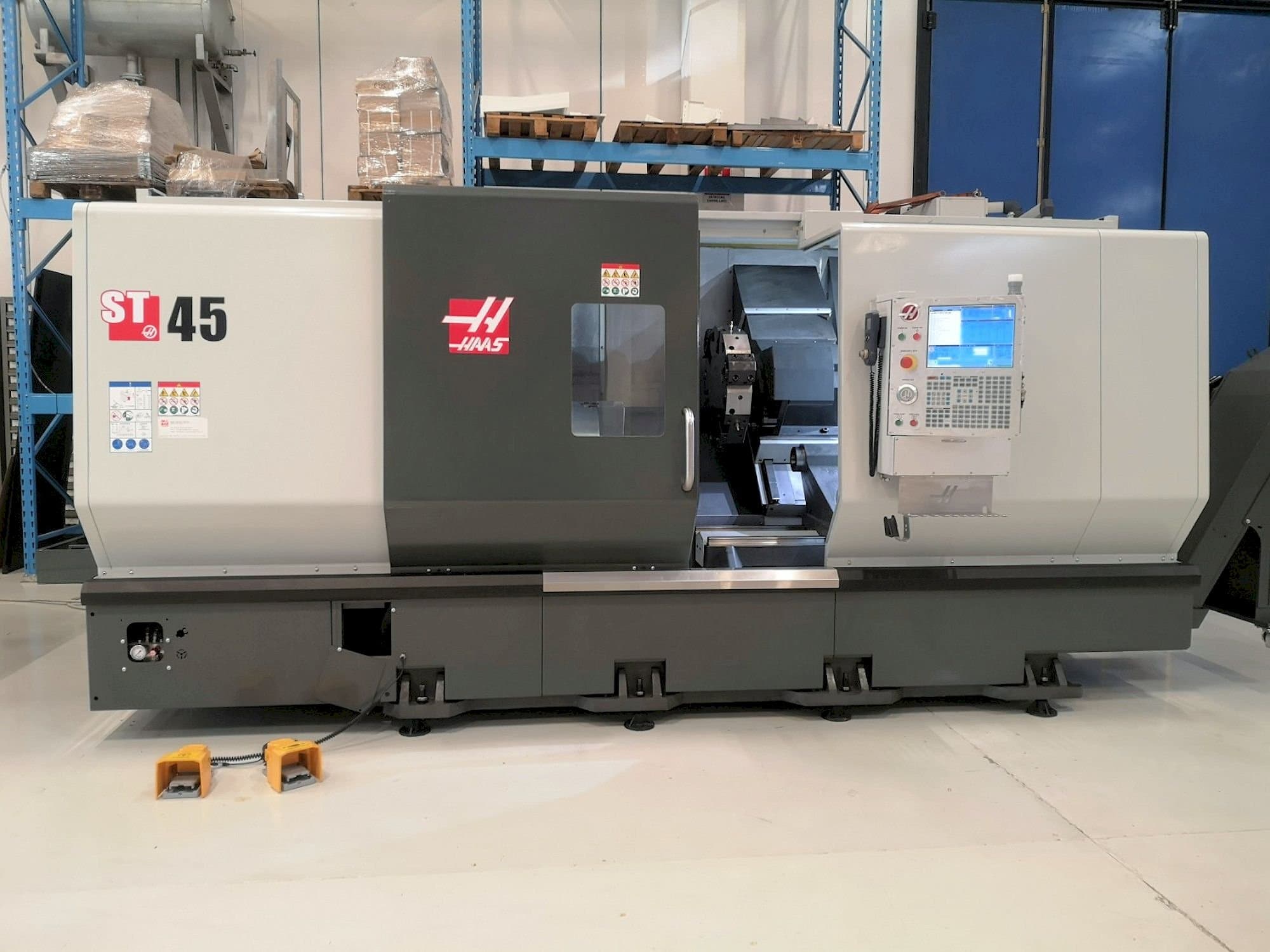 HAAS ST-45-maskinen framifrån